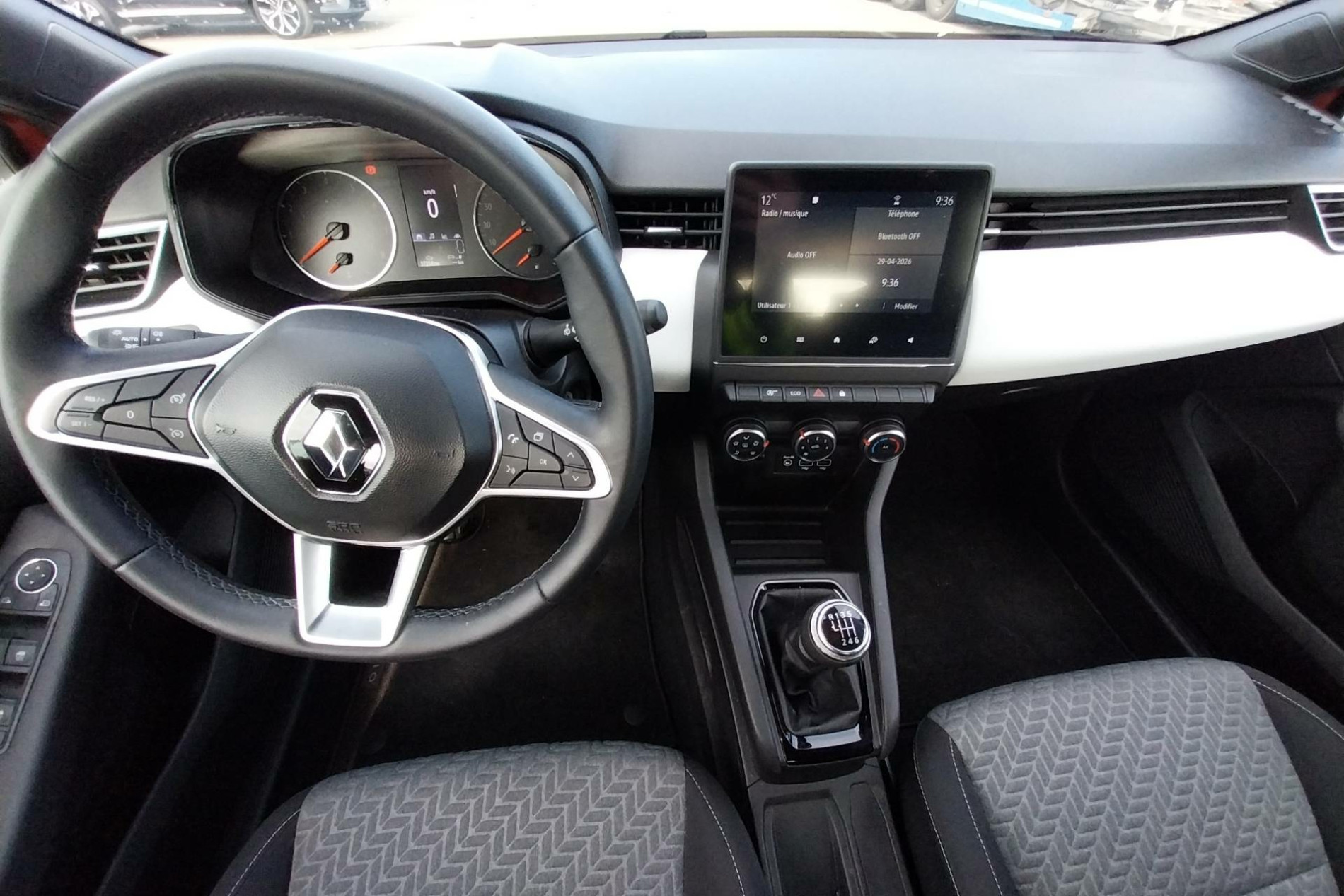 Vente en ligne Renault Clio 5 Clio TCe 90 - 21N au prix de 13 990 €