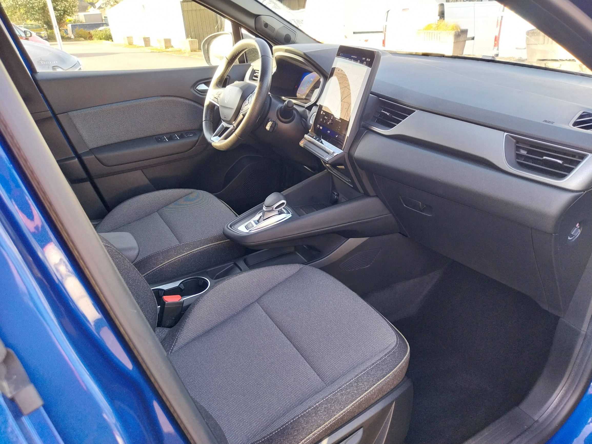 Vente en ligne Renault Symbioz  E-Tech full hybrid 145 au prix de 26 990 €