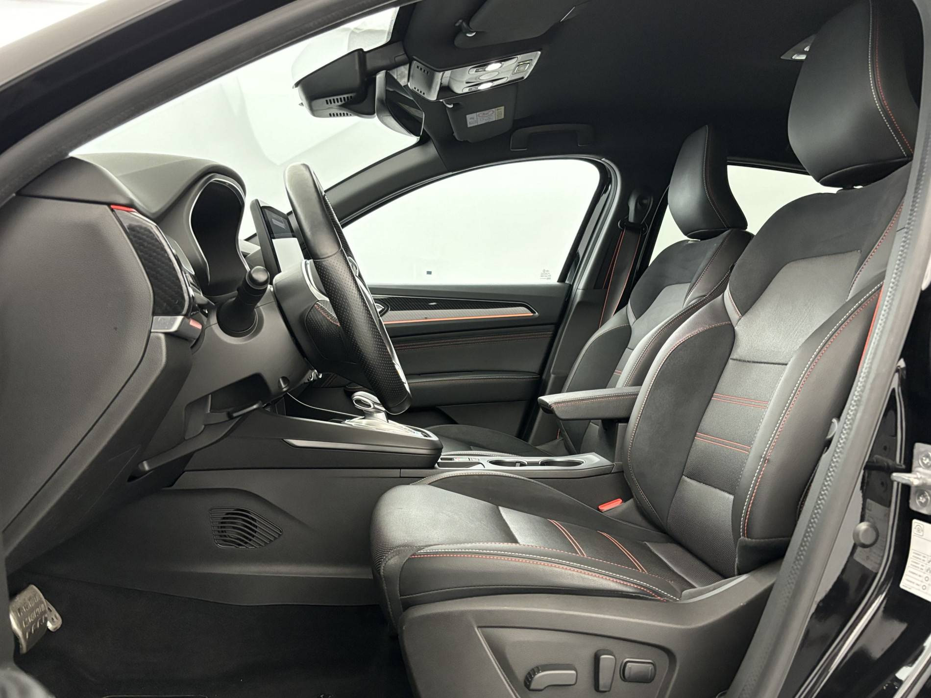 Vente en ligne Renault Arkana  E-Tech hybride 145 au prix de 24 990 €