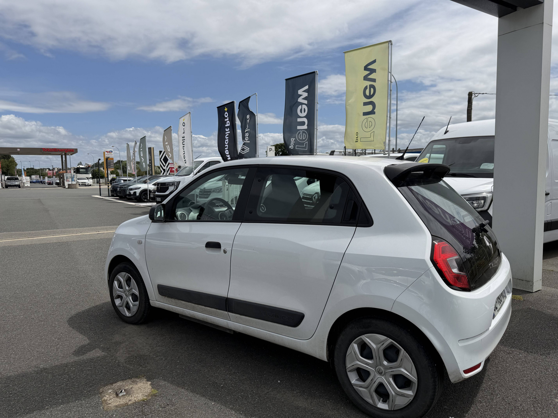 Vente en ligne Renault Twingo Electrique Twingo III E-Tech au prix de 11 490 €
