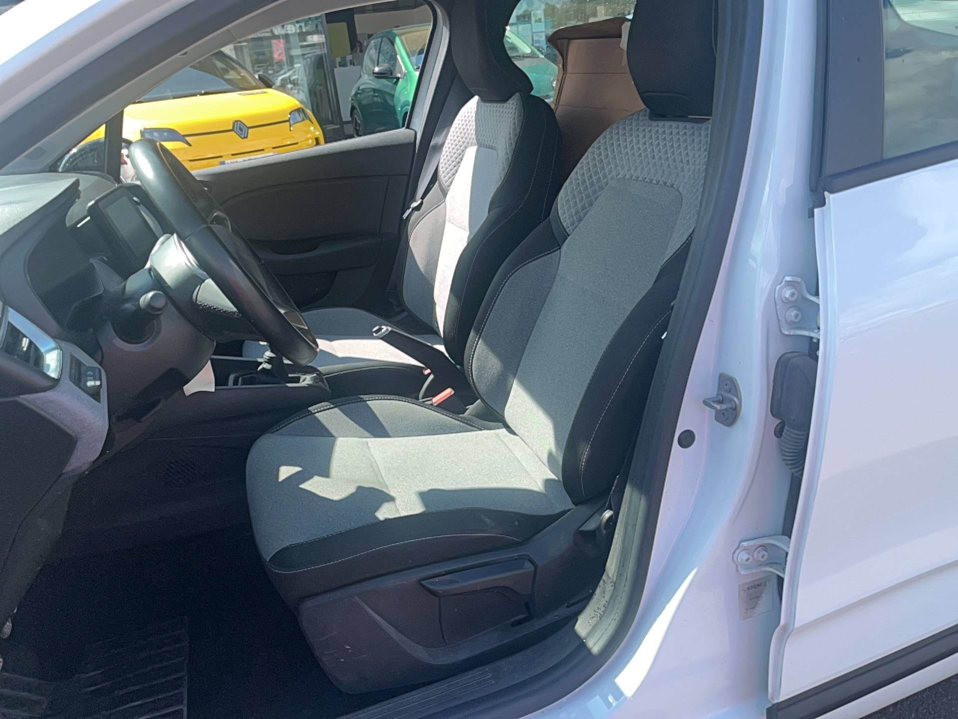Vente en ligne Renault Clio 5 CLIO SOCIETE BLUE DCI 100 hc GSR2 au prix de 1 €