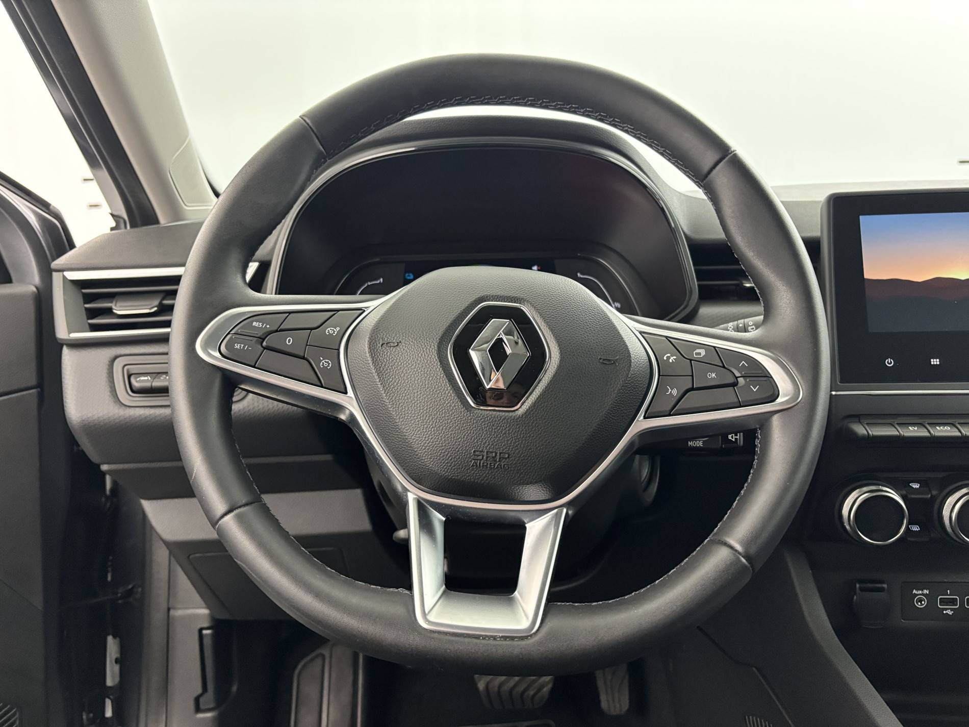 Vente en ligne Renault Clio 5 Clio E-Tech full hybrid 145 au prix de 16 990 €
