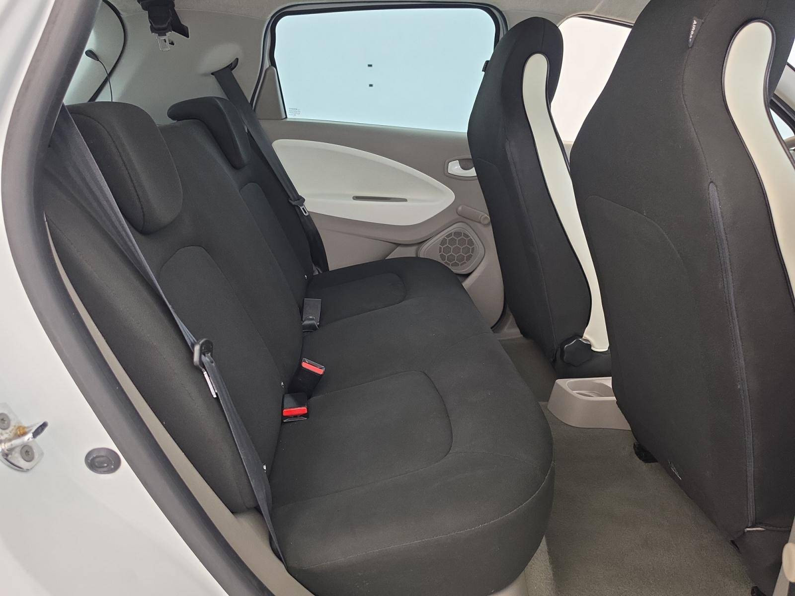 Vente en ligne Renault Zoé  achat intégral au prix de 7 890 €