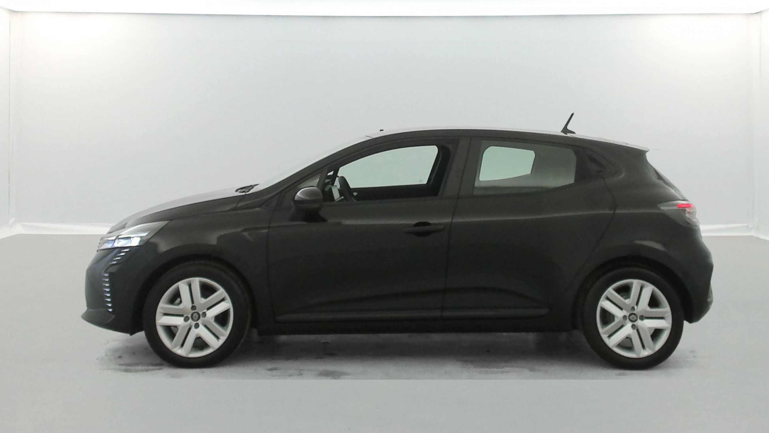 Vente en ligne Renault Clio 5 Clio E-Tech full hybrid 145 ch GSR2 au prix de 19 690 €