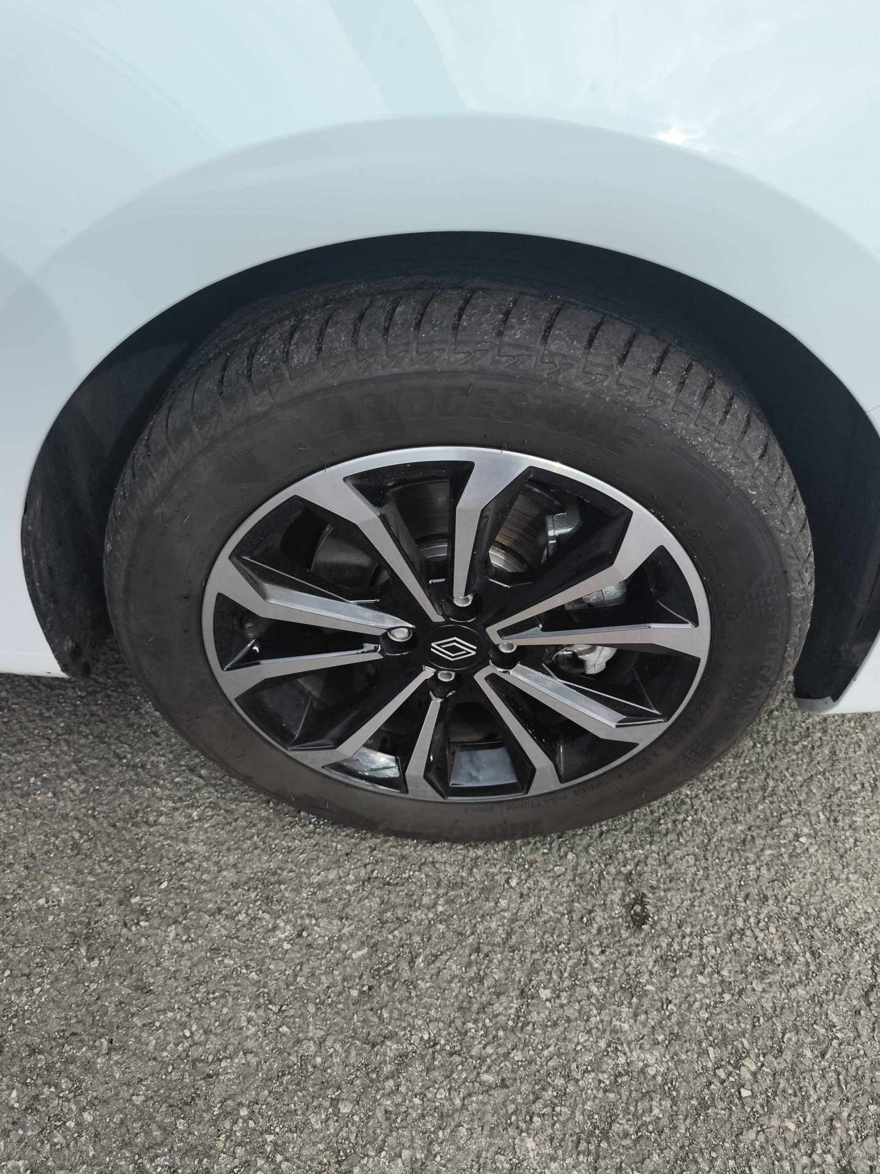 Vente en ligne Renault Clio 5 Clio E-Tech full hybrid 145 ch GSR2 au prix de 21 290 €