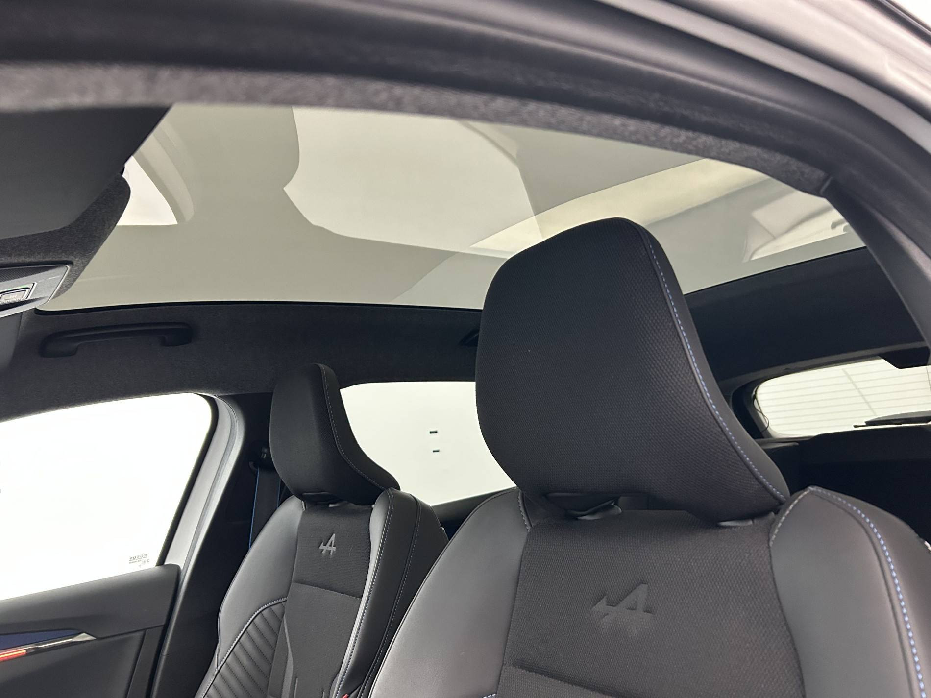 Vente en ligne Renault Scenic E-Tech  220 ch grande autonomie au prix de 40 990 €