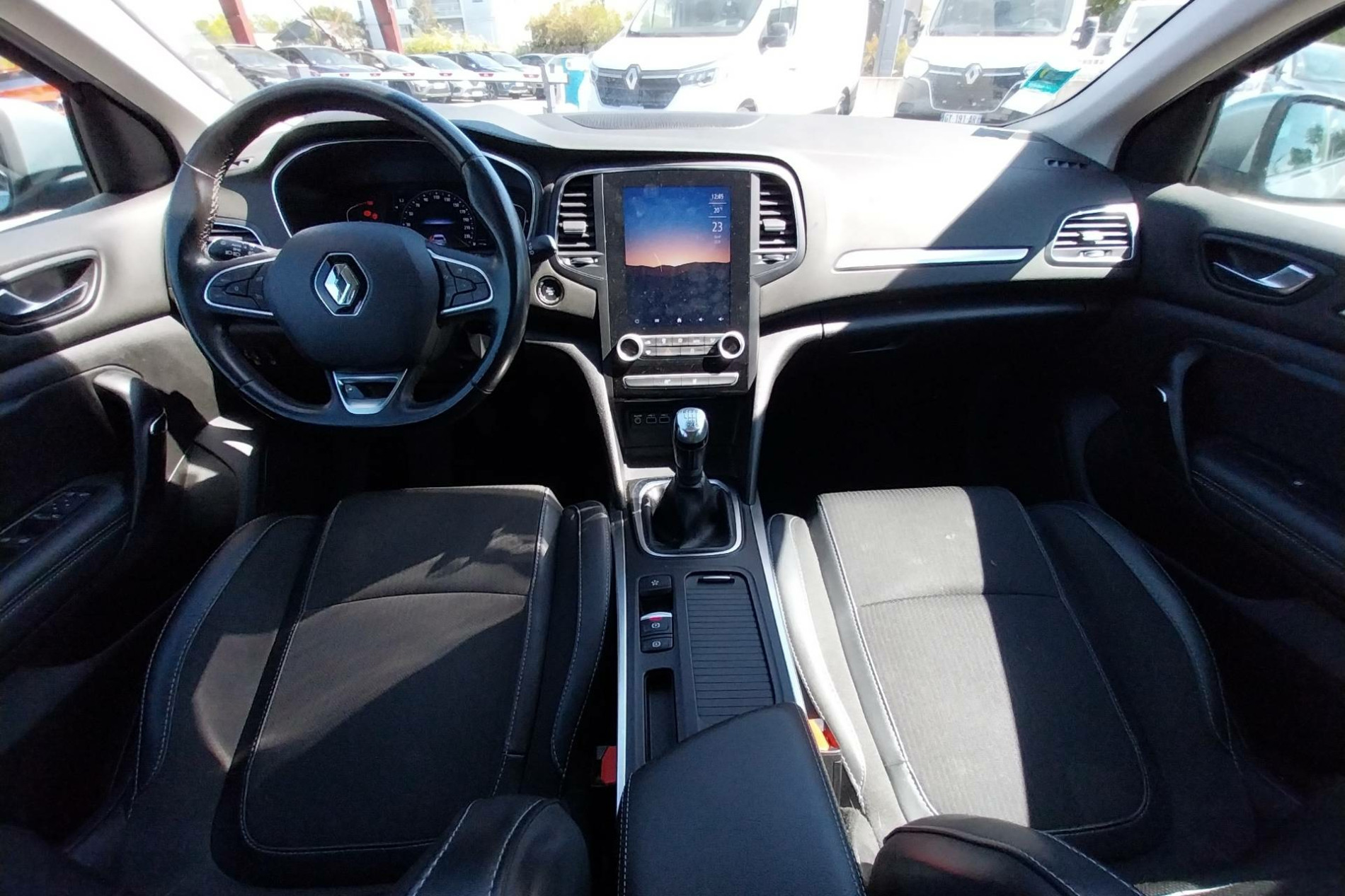 Vente en ligne Renault Megane 4 Mégane IV Berline Blue dCi 115 - 21B au prix de 17 490 €