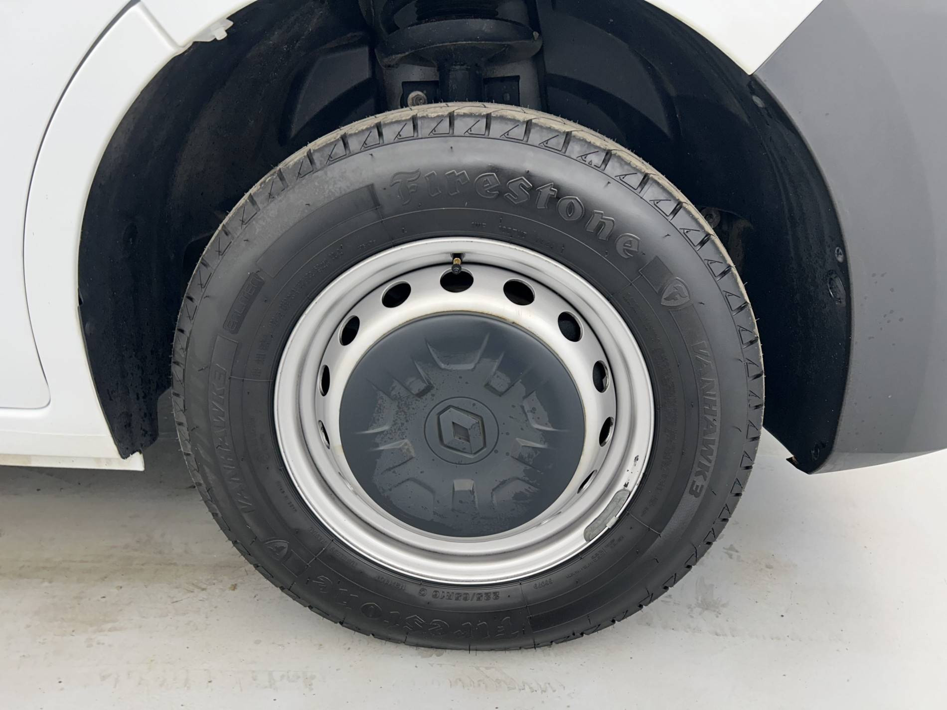 Vente en ligne Renault Master Fourgon MASTER FGN TRAC F3500 L2H2 BLUE DCI 135 au prix de 24 990 €