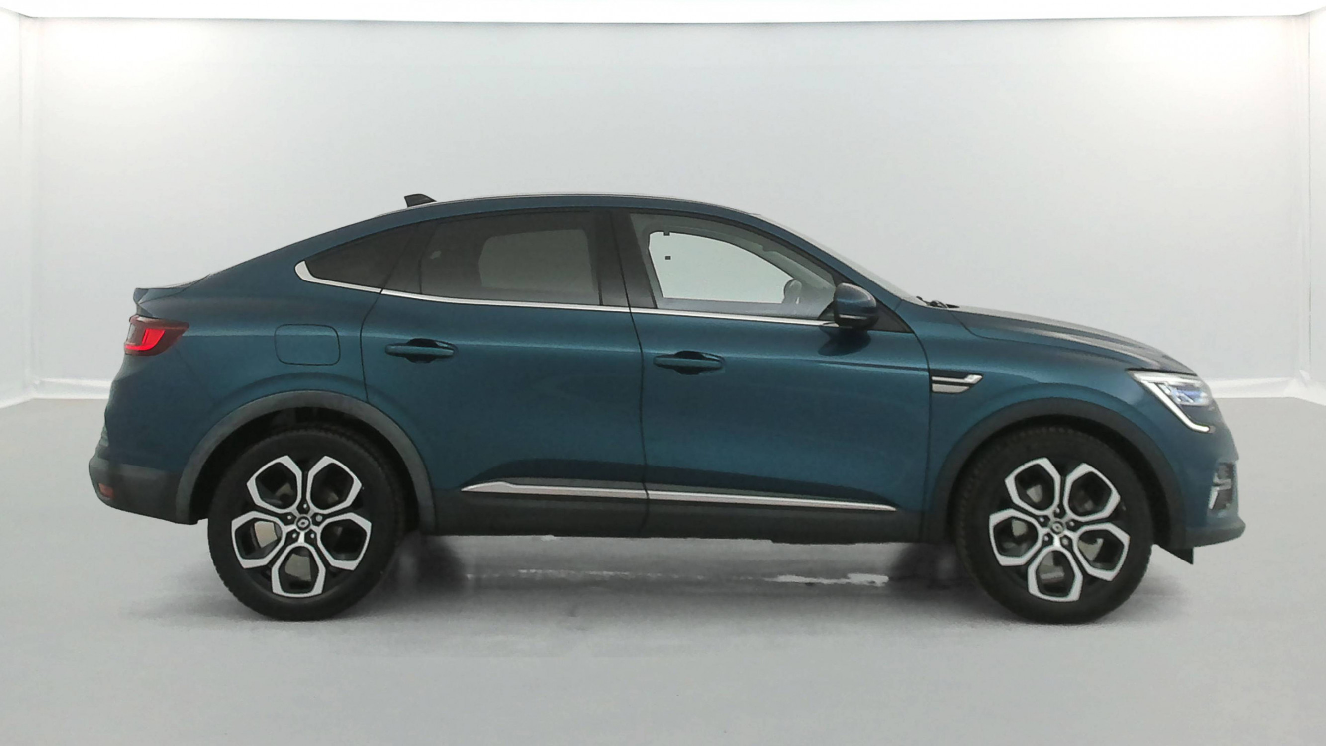 Vente en ligne Renault Arkana  E-Tech 145 - 21B au prix de 17 390 €