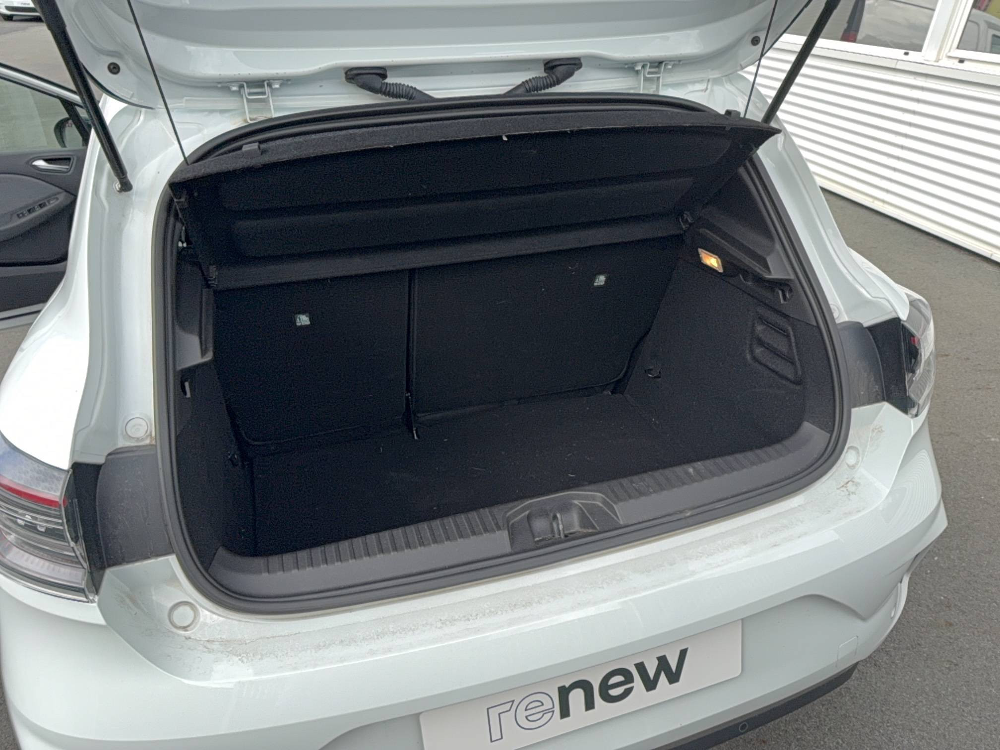 Vente en ligne Renault Clio 5 Clio TCe 90 au prix de 16 390 €