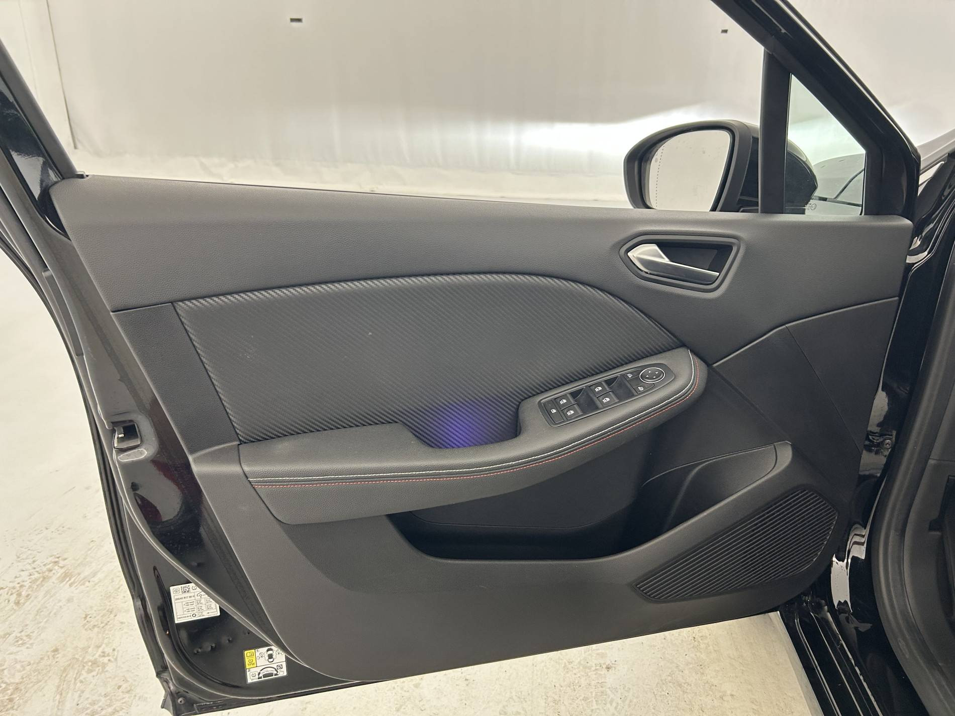 Vente en ligne Renault Clio 5 Clio E-Tech hybride 145 au prix de 17 990 €