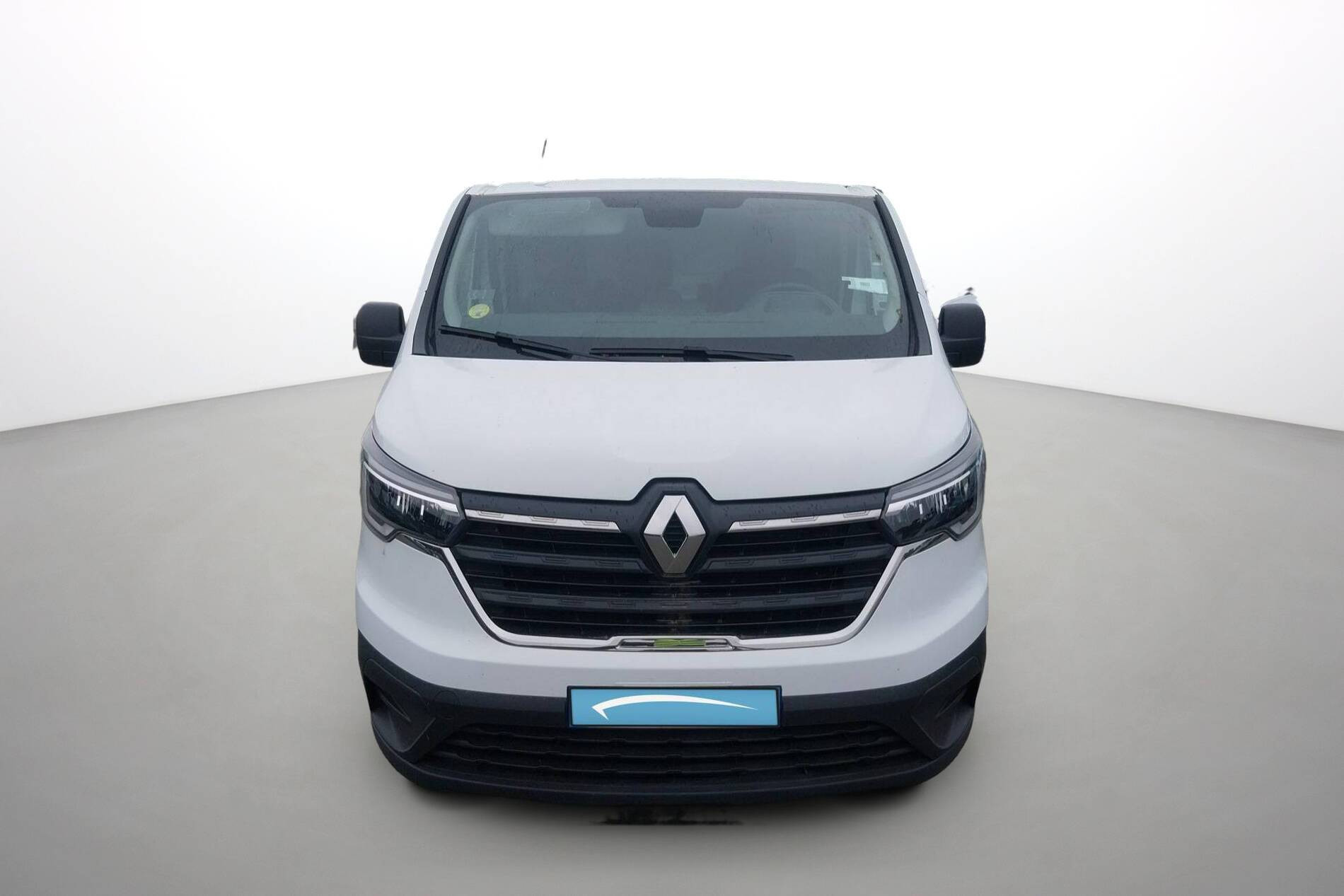 Vente en ligne Renault Trafic 3 Fourgon TRAFIC FGN L2H1 3000 KG BLUE DCI 130 au prix de 23 690 €