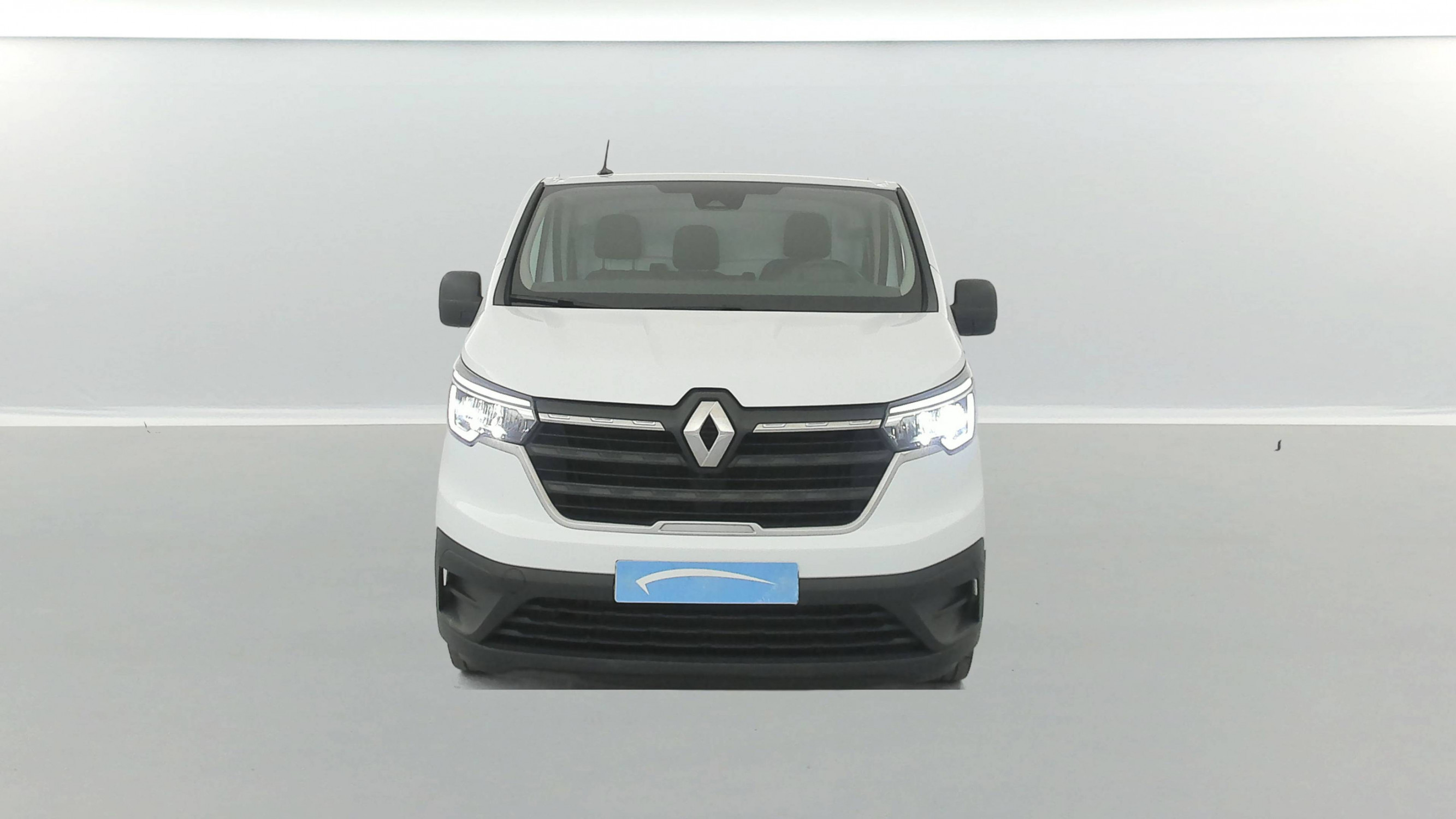 Vente en ligne Renault Trafic 3 Fourgon TRAFIC FG BLUE DCI 130 L1H1 3T GSR2 au prix de 23 999 €