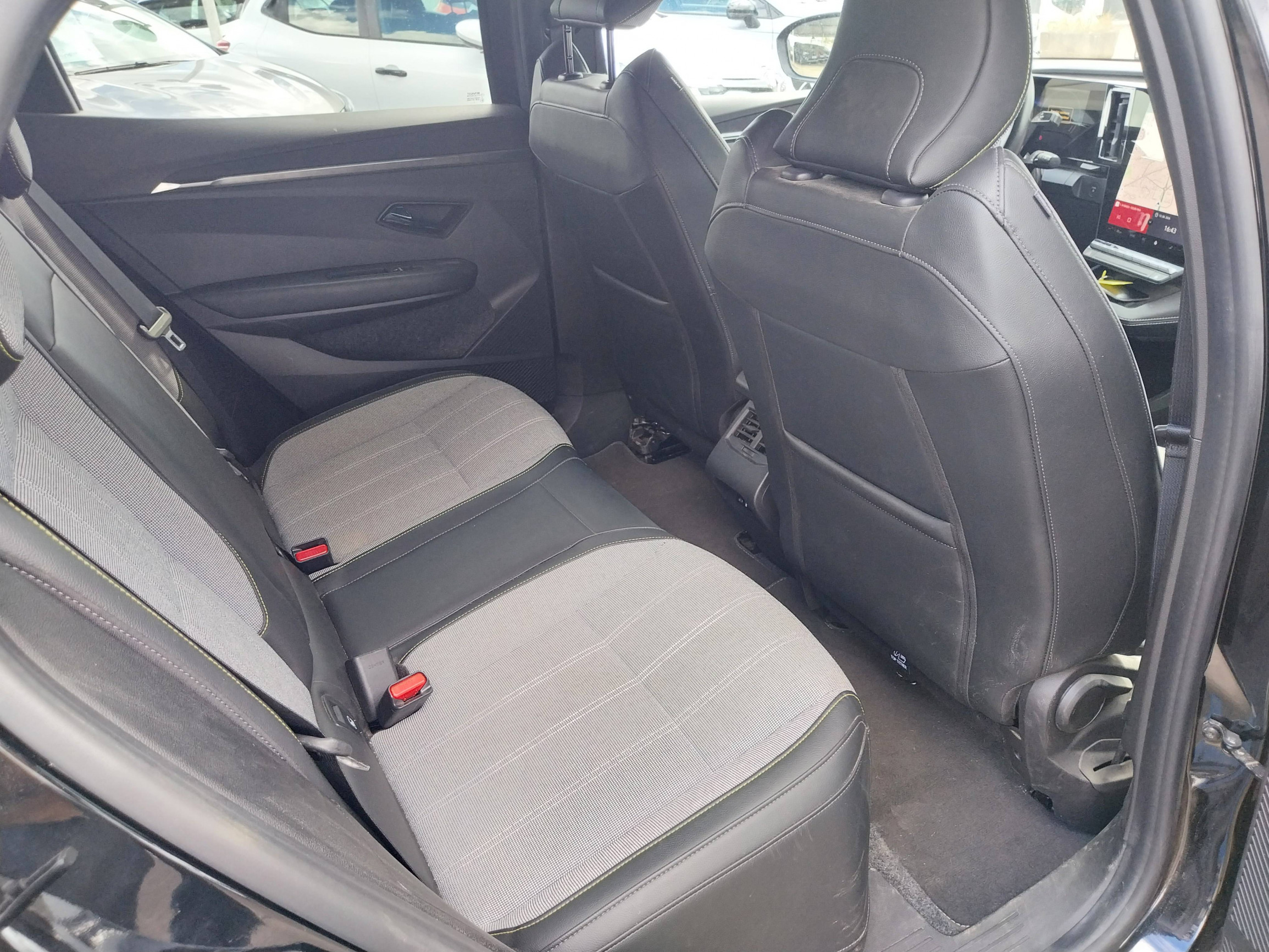 Vente en ligne Renault Megane E-Tech  EV60 220 ch super charge au prix de 23 990 €