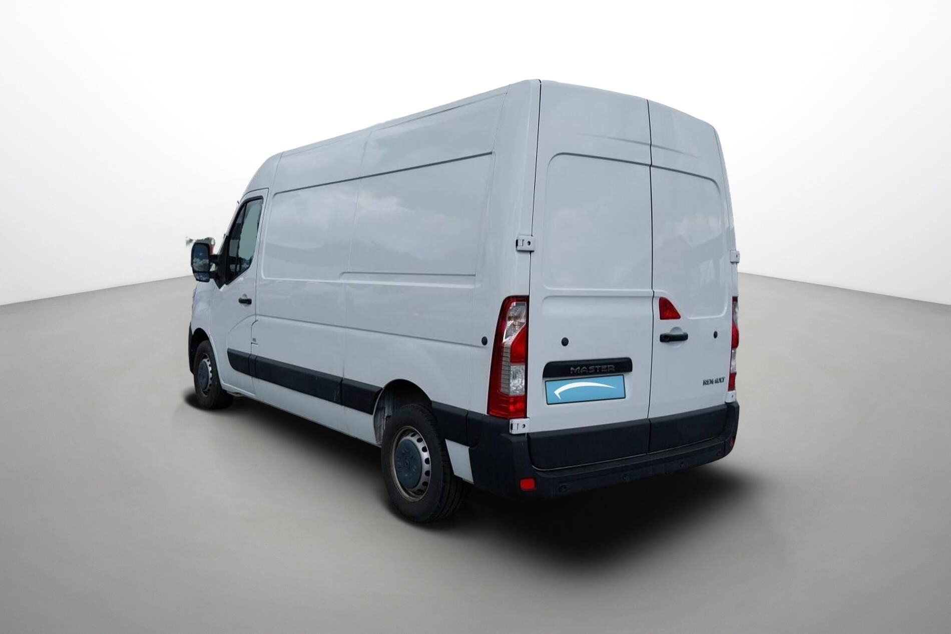 Vente en ligne Renault Master Fourgon MASTER FGN TRAC F3500 L2H2 BLUE DCI 135 au prix de 24 990 €