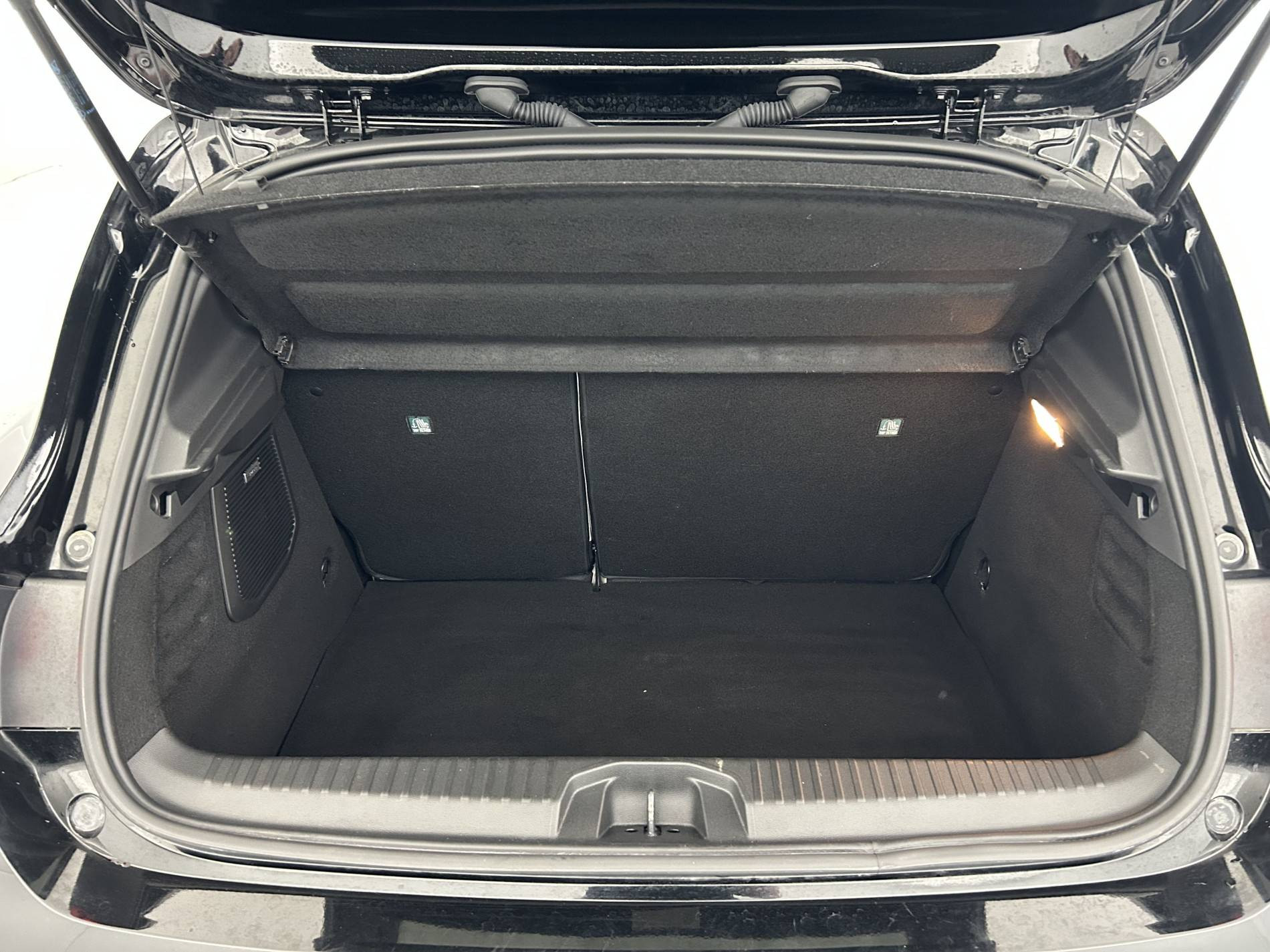 Vente en ligne Renault Clio 5 Clio E-Tech 140 - 21N au prix de 18 790 €