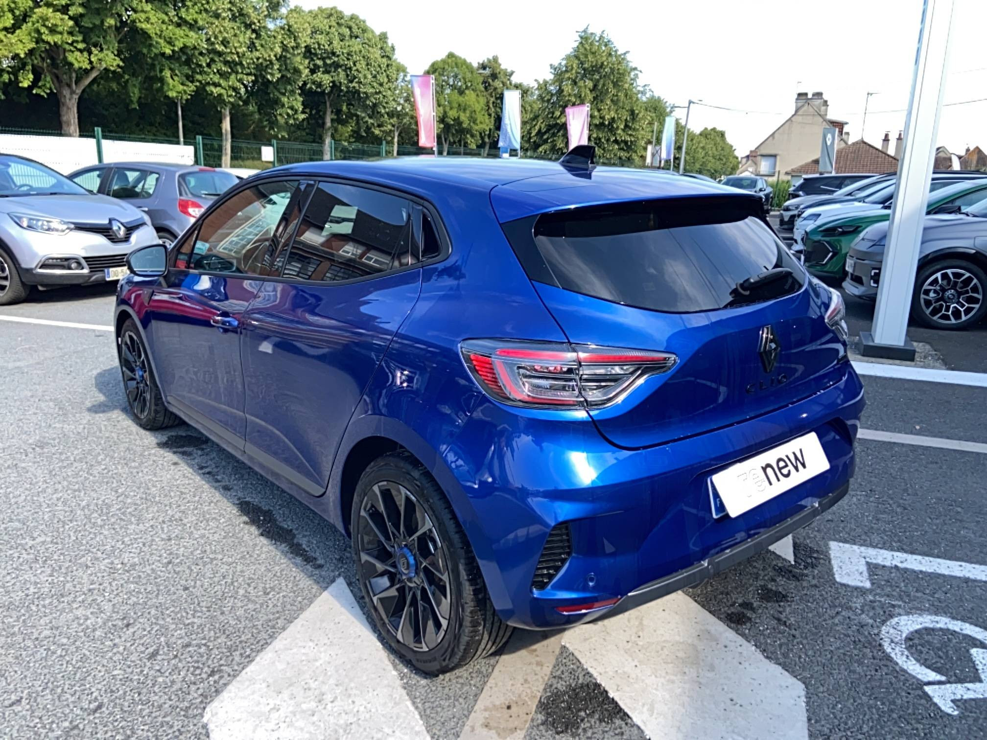 Vente en ligne Renault Clio 5 Clio E-Tech full hybrid 145 ch GSR2 au prix de 21 990 €