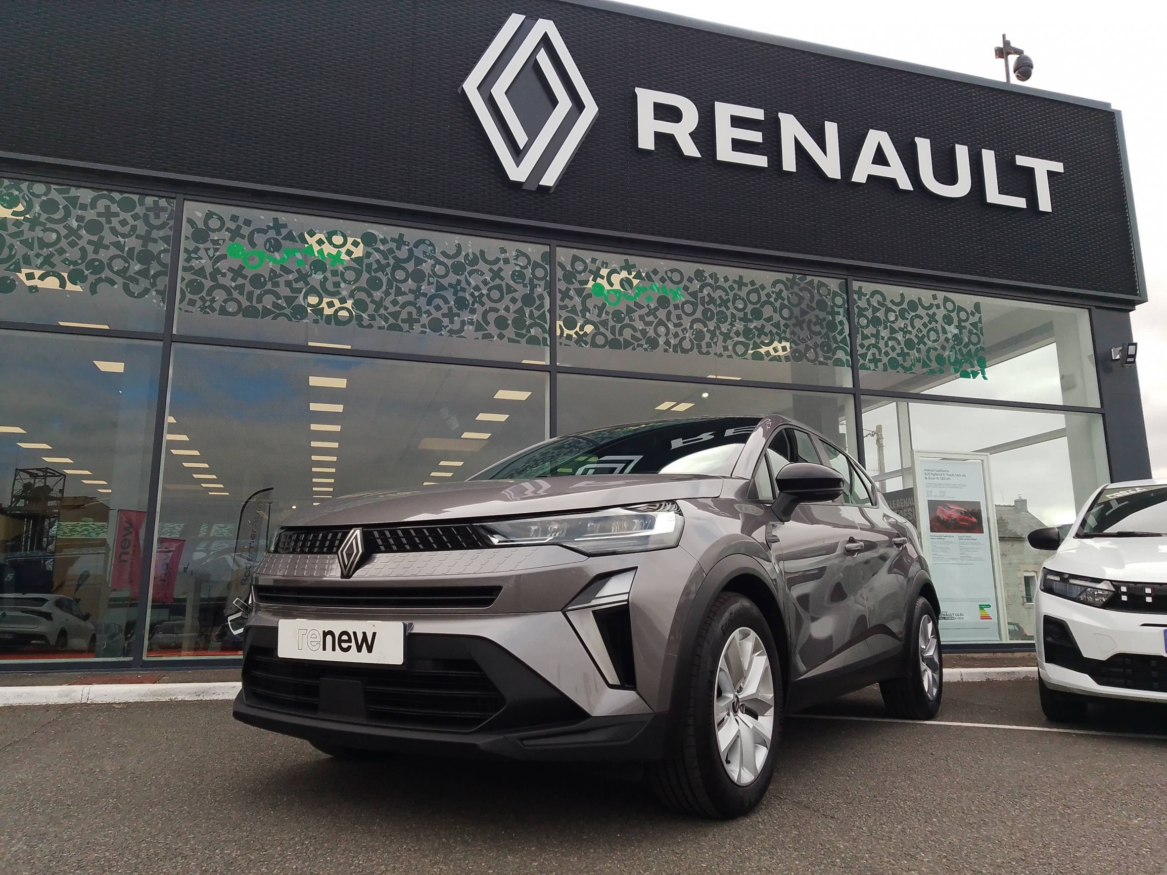 Renault Captur  E-Tech full hybrid 145 ch occasion de 2025 en vente à Pontivy