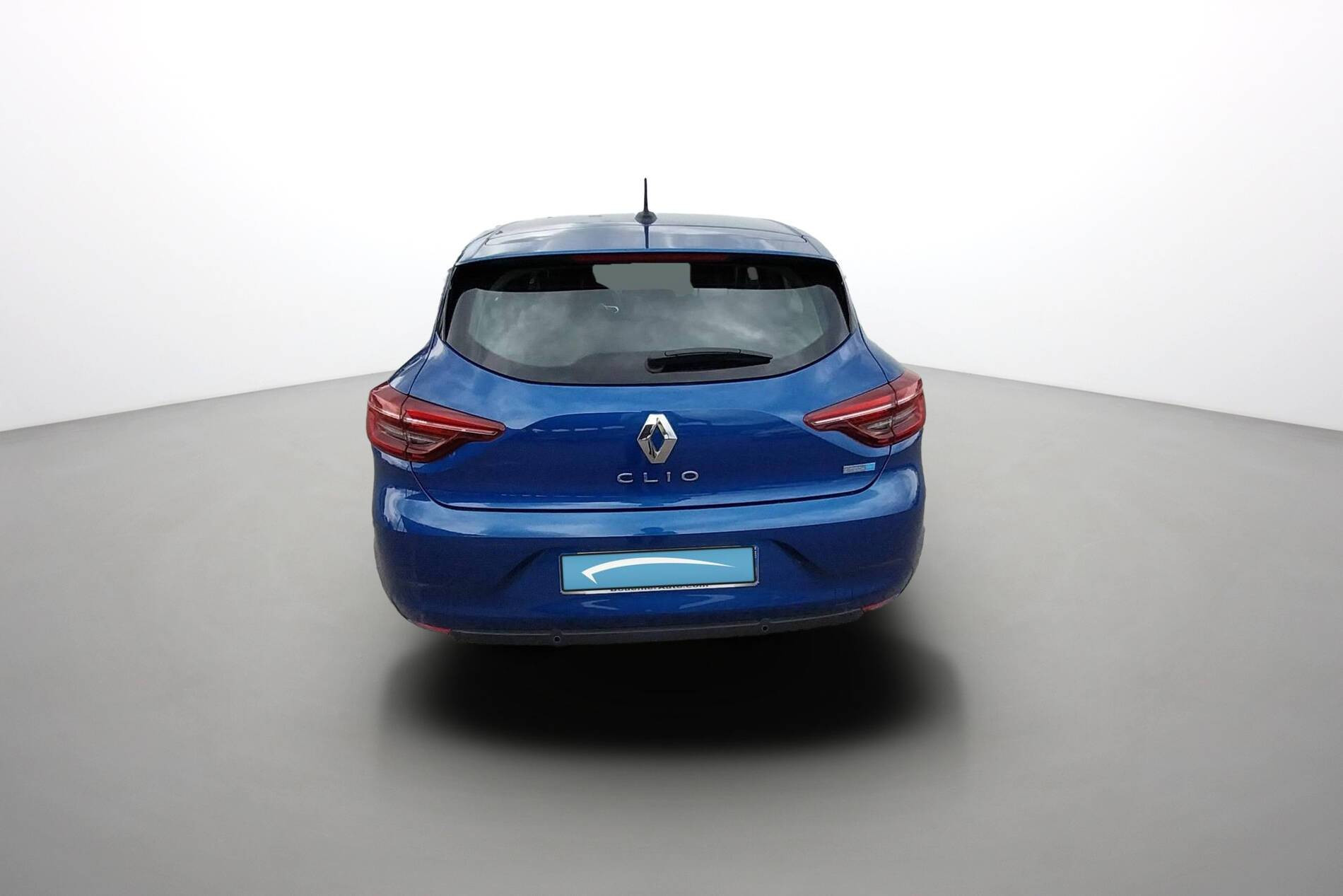 Vente en ligne Renault Clio 5 Clio E-Tech 140 - 21N au prix de 15 780 €