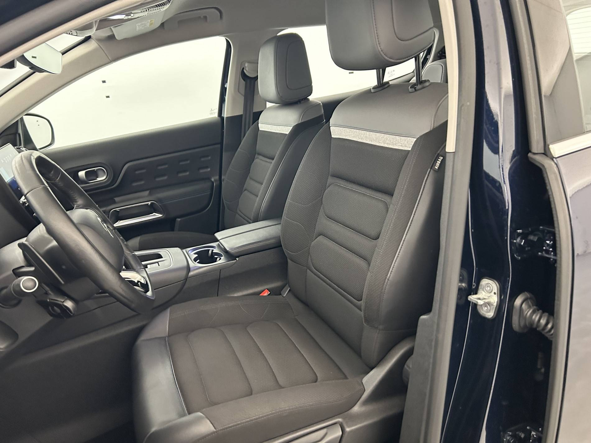 Vente en ligne Citroën C5 Aircross  Hybride Rechargeable 225 S&S e-EAT8 au prix de 20 990 €