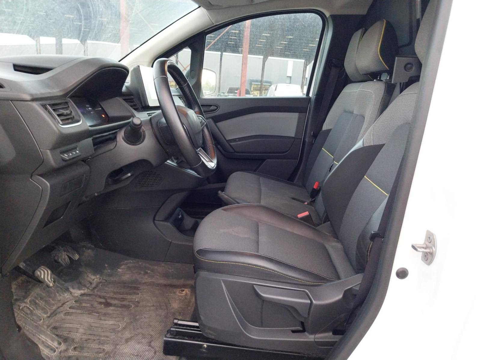 Vente en ligne Renault Kangoo Van  FG TOLE BLUE DCI 95 L1 GSR2 au prix de 18 360 €