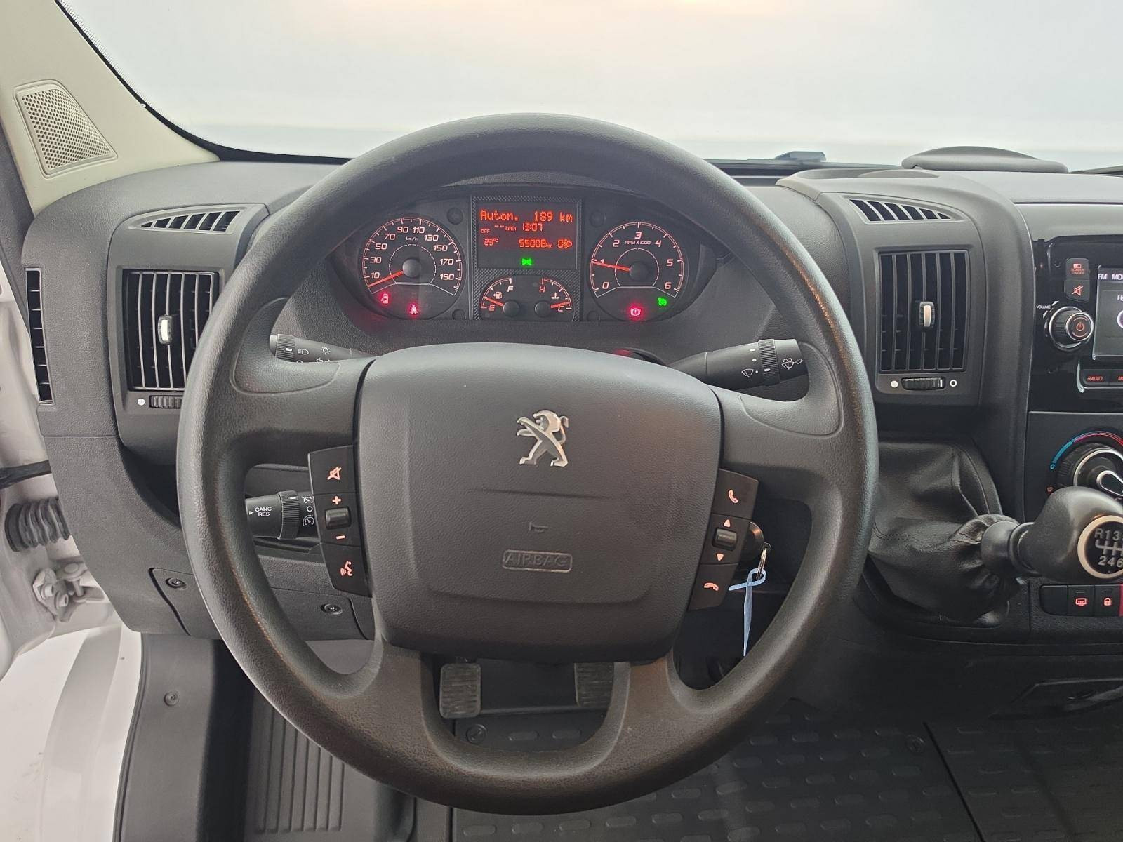 Vente en ligne Peugeot Boxer Fourgon BOXER TOLE 330 L1H1 BLUEHDI 120 S&S au prix de 17 990 €