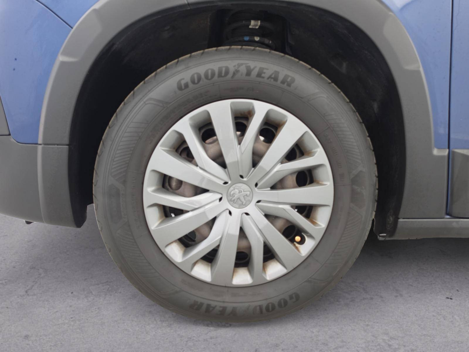 Vente en ligne Peugeot Rifter  Standard PureTech 110 S&S BVM6 au prix de 16 991 €