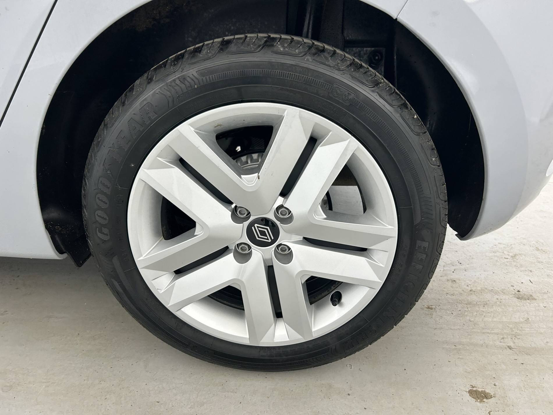 Vente en ligne Renault Clio 5 Clio TCe 90 ch GSR2 au prix de 15 990 €