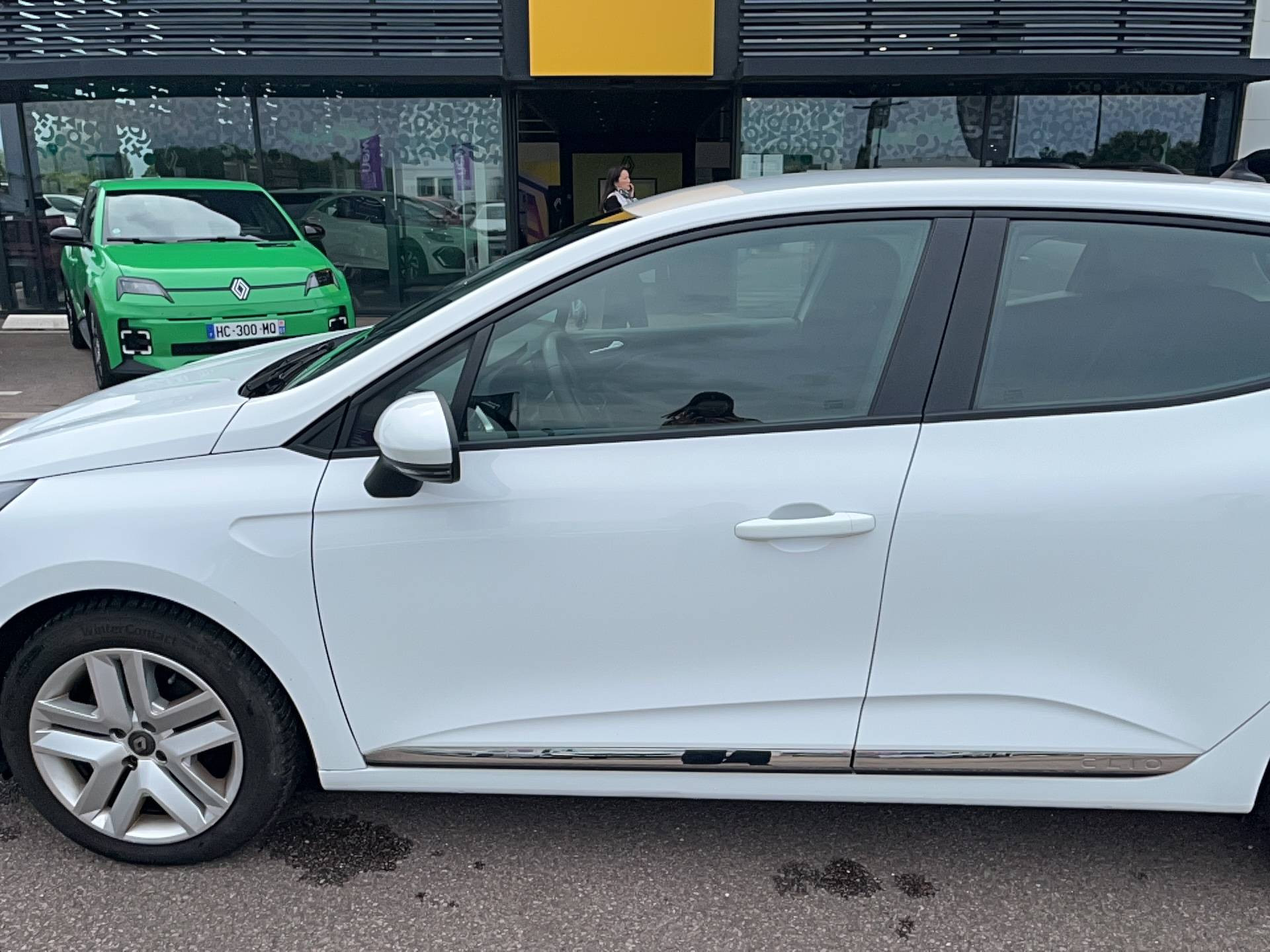 Vente en ligne Renault Clio 5 Clio TCe 90 X-Tronic - 21N au prix de 15 791 €