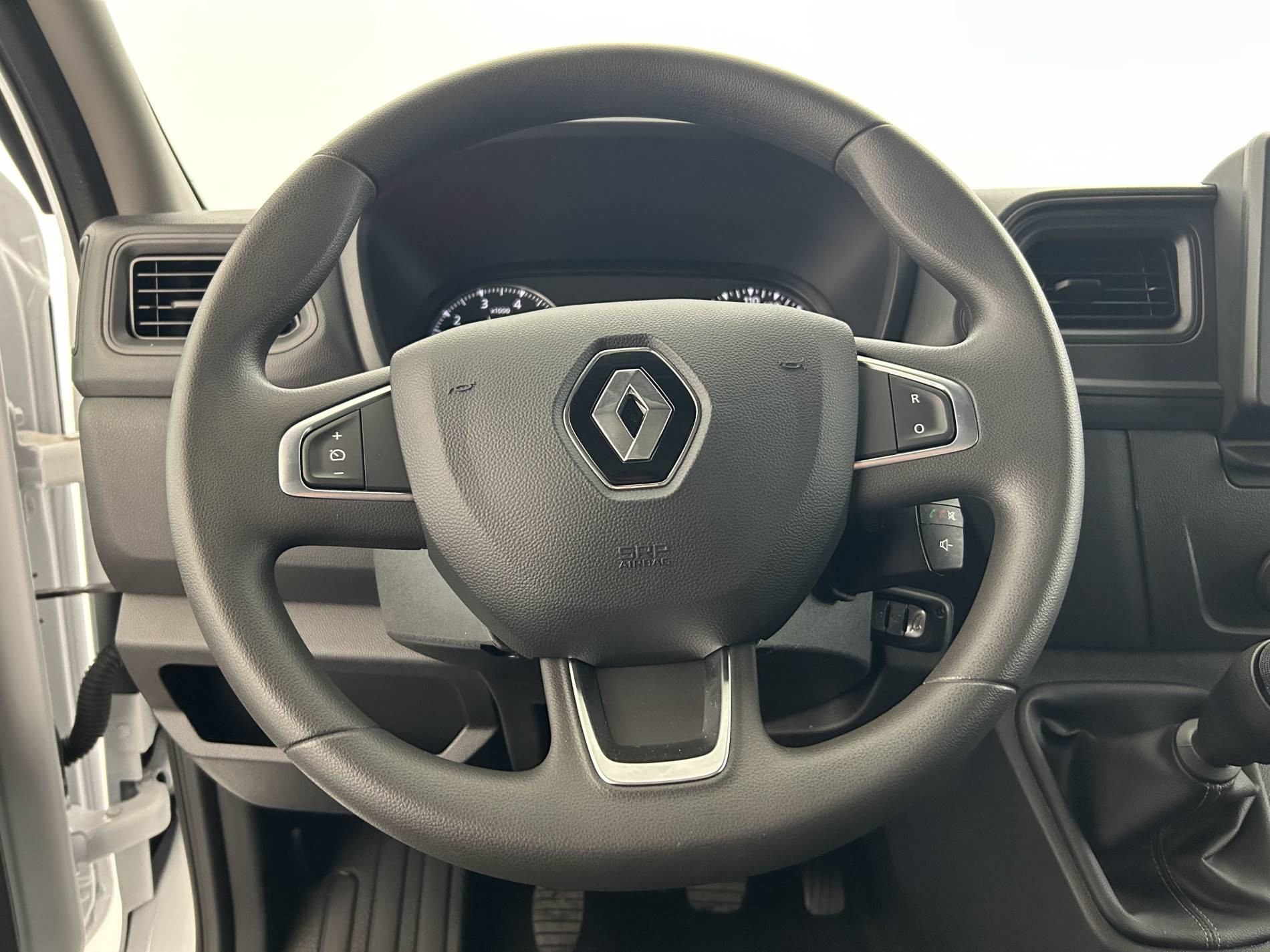 Vente en ligne Renault Master Fourgon MASTER FGN TRAC F3500 L3H3 BLUE DCI 135 au prix de 26 490 €