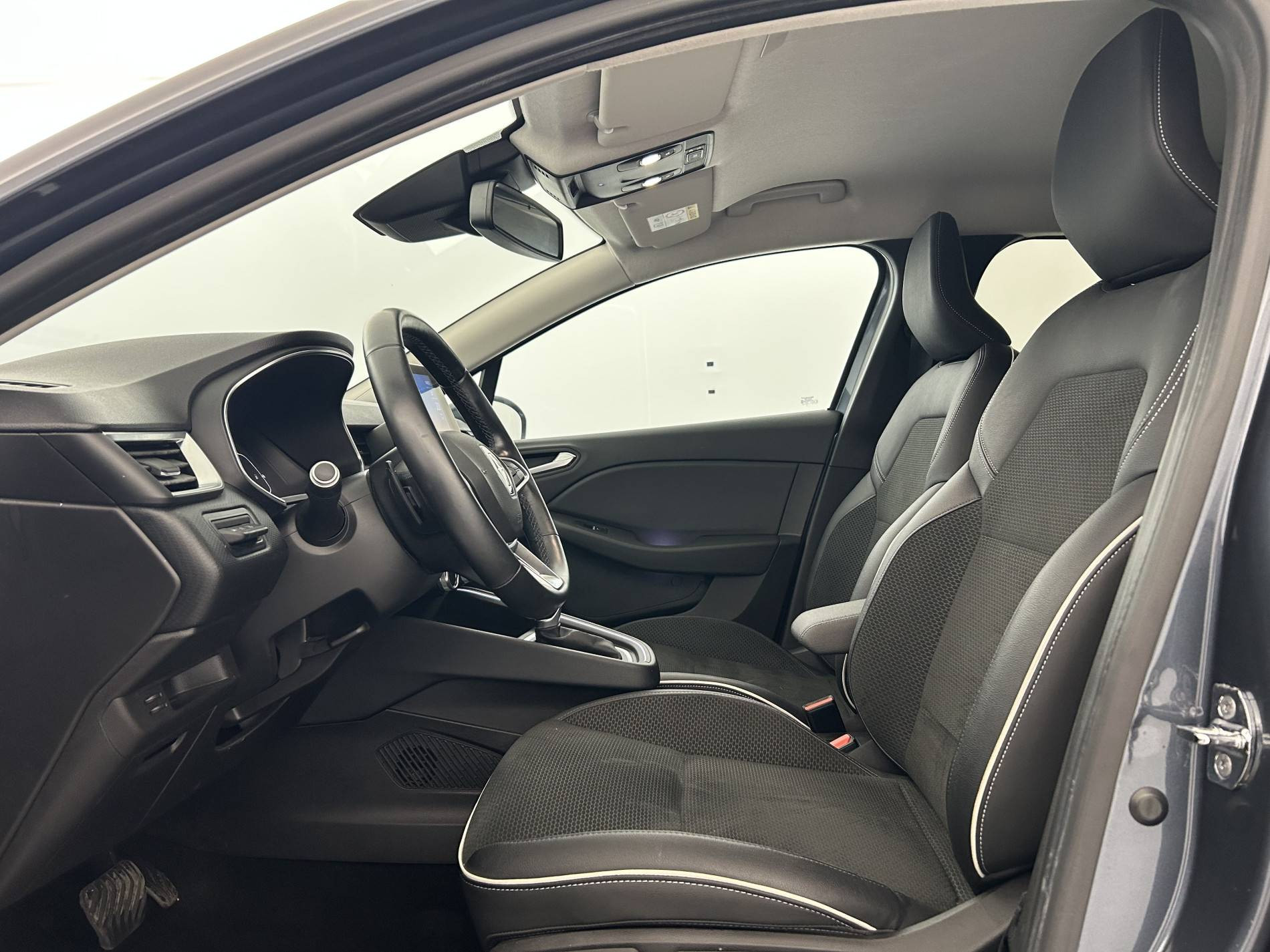 Vente en ligne Renault Clio 5 Clio TCe 130 EDC FAP au prix de 15 900 €