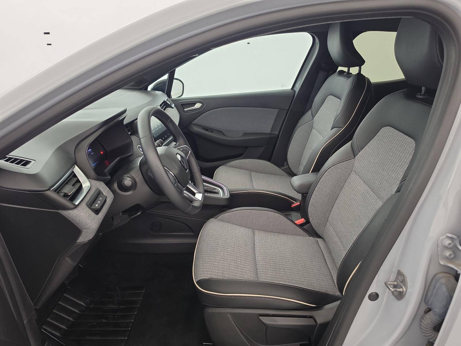 Vente en ligne Renault Clio 5 Clio E-Tech full hybrid 145 au prix de 18 390 €