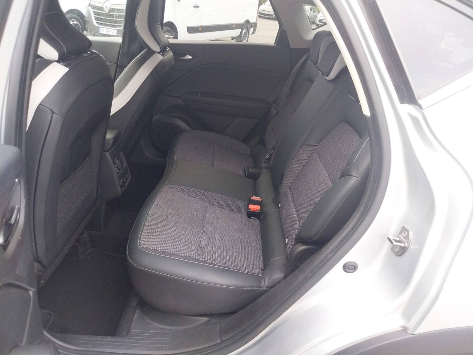 Vente en ligne Renault Captur  E-Tech full hybrid 145 au prix de 18 123 €