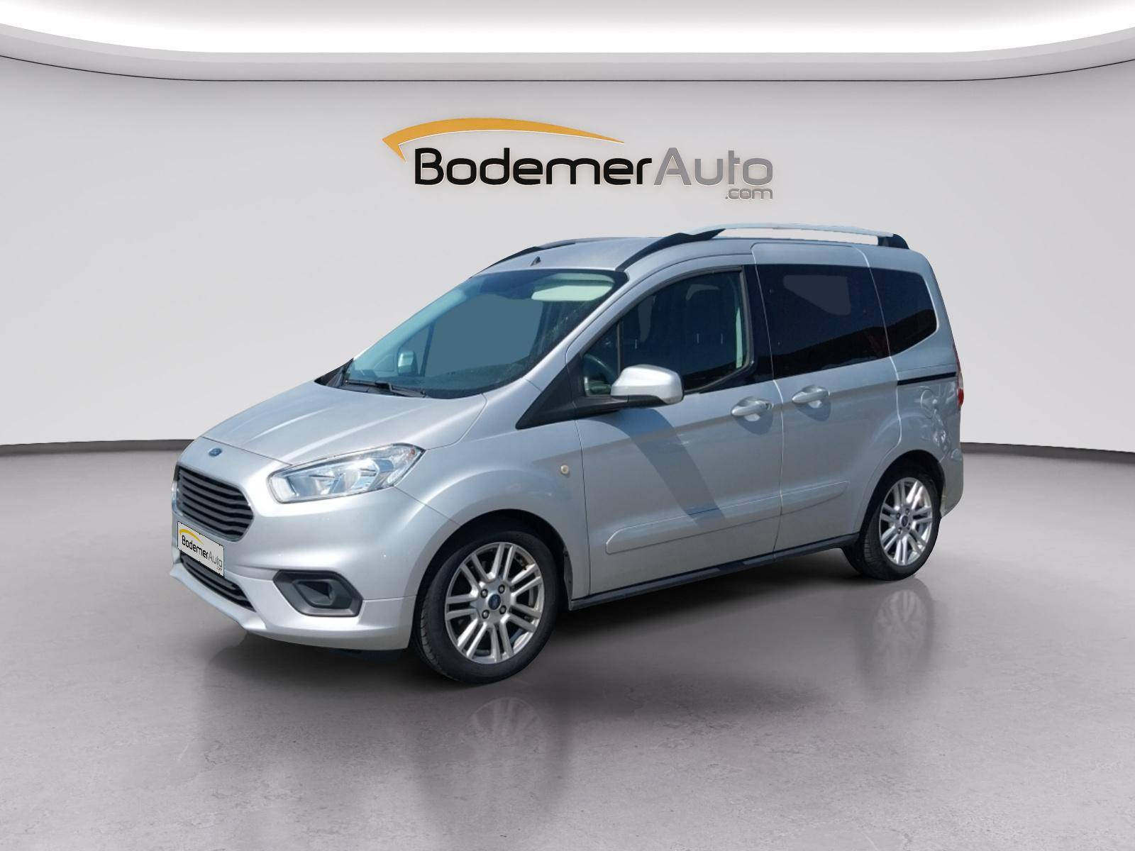 Ford Tourneo Courier  1.5 TDCI 100 BV6 S&S occasion de 2020 en vente à Concarneau
