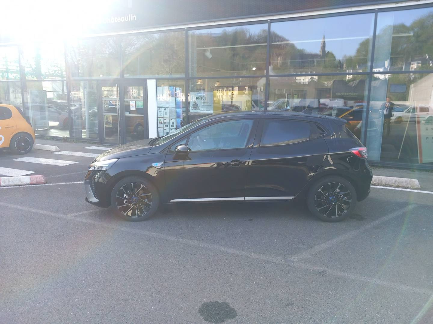 Vente en ligne Renault Clio 5 Clio E-Tech full hybrid 145 ch GSR2 au prix de 24 490 €