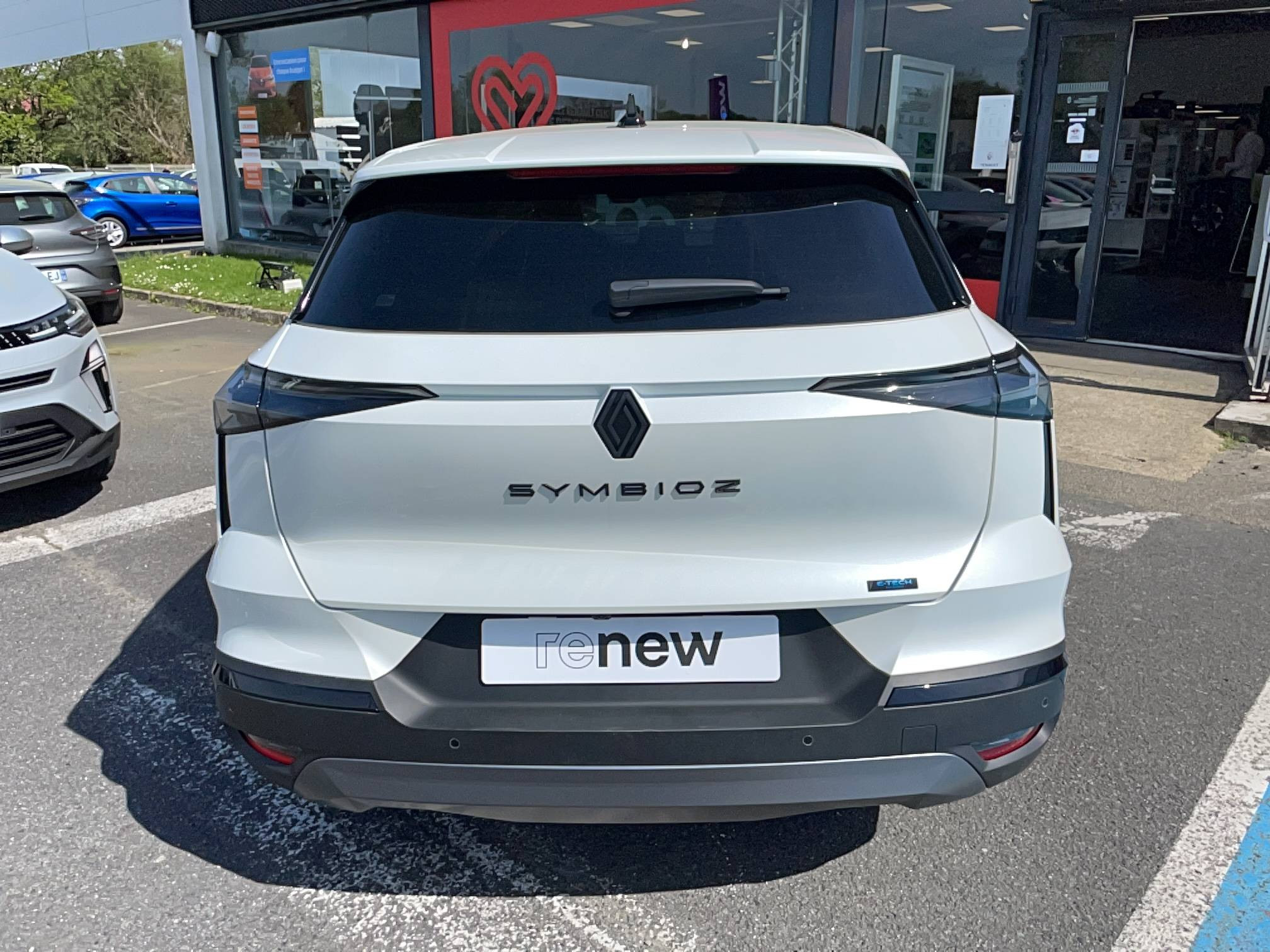 Vente en ligne Renault Symbioz  E-Tech full hybrid 145 au prix de 31 970 €