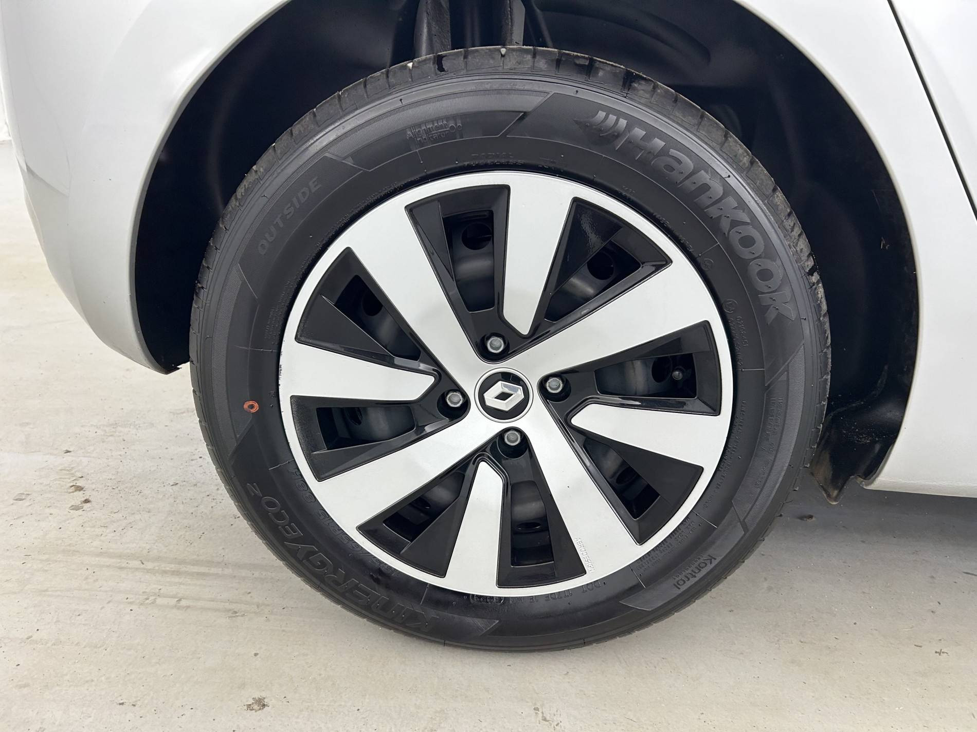 Vente en ligne Renault Clio 5 Clio TCe 90 au prix de 13 790 €