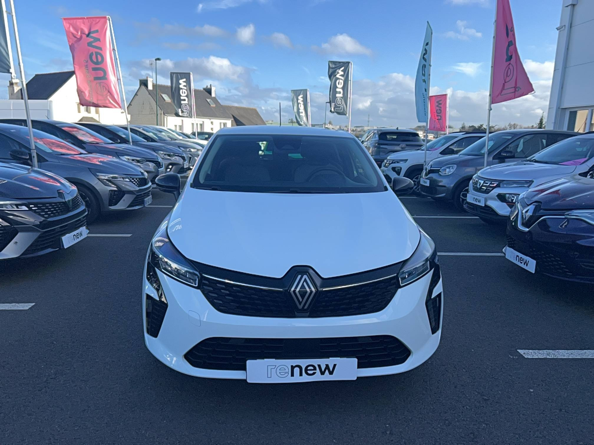 Vente en ligne Renault Clio 5 Clio TCe 90 au prix de 15 500 €