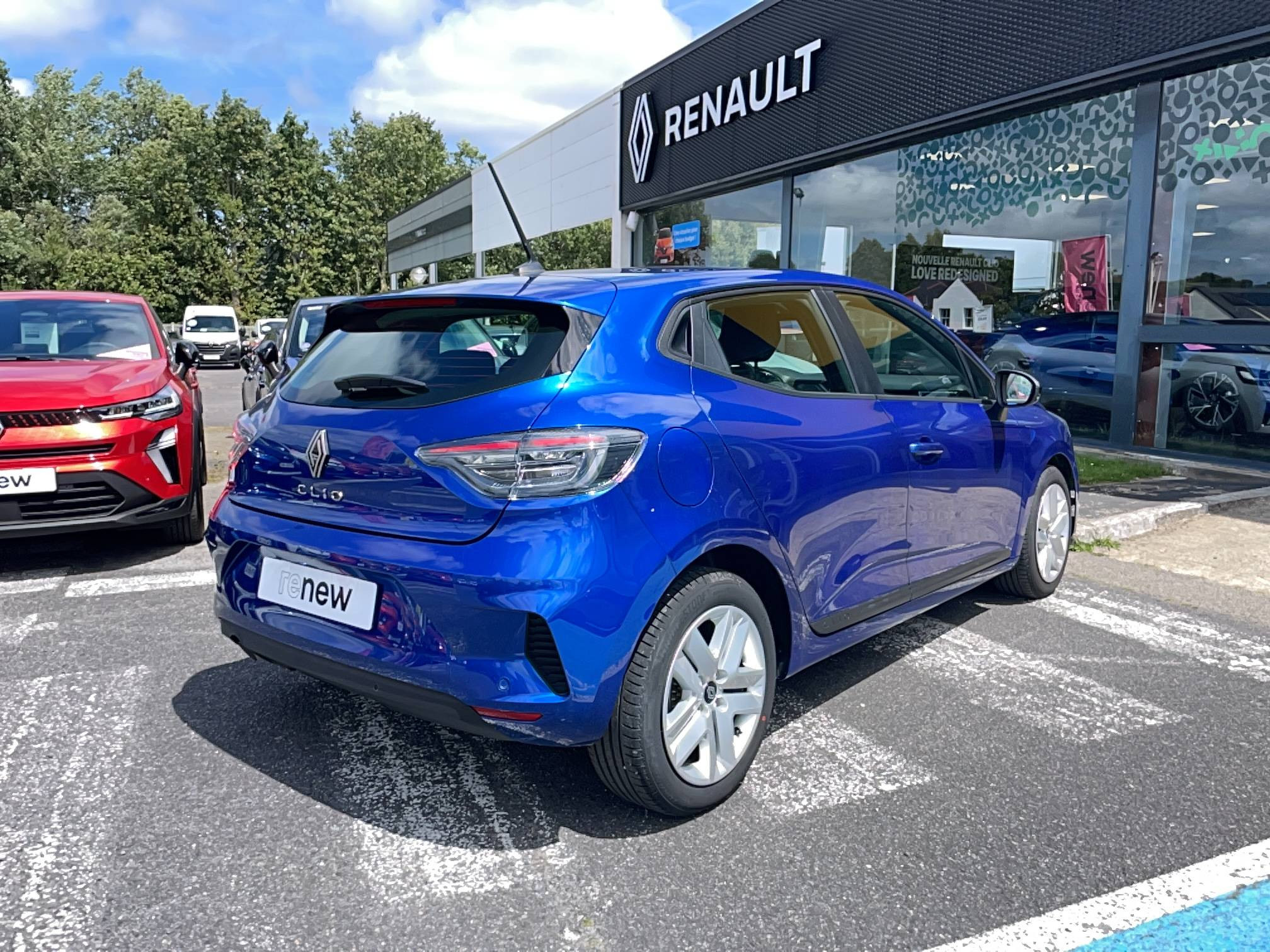 Vente en ligne Renault Clio 5 Clio TCe 90 au prix de 15 990 €