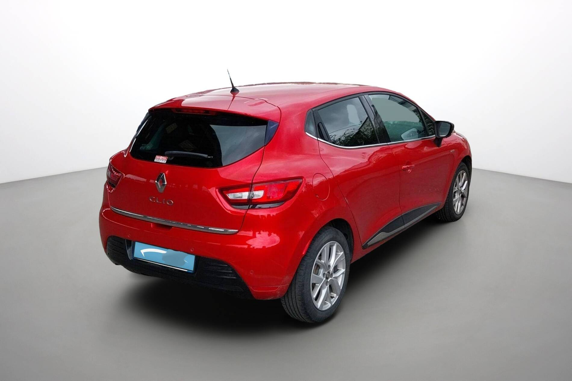Vente en ligne Renault Clio 4 Clio TCe 90 E6C au prix de 11 790 €