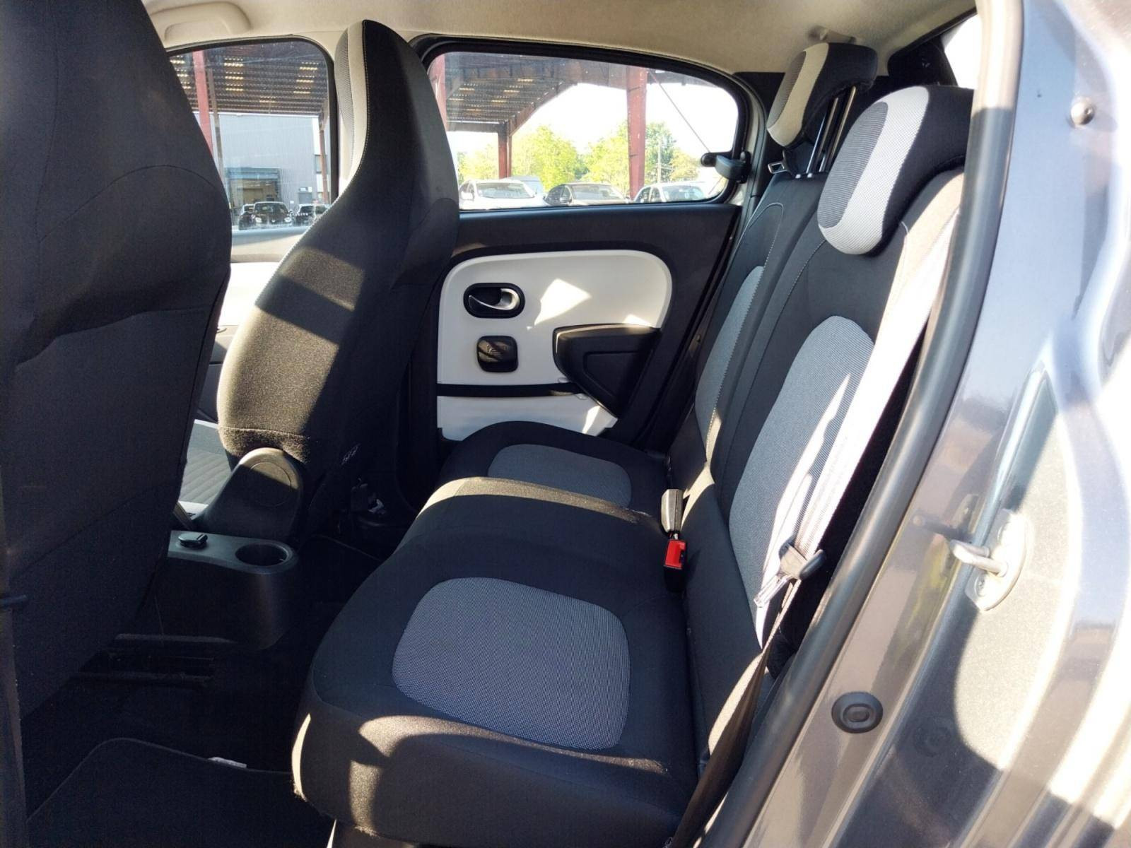 Vente en ligne Renault Twingo 3  SCe 65 - 21 au prix de 10 490 €