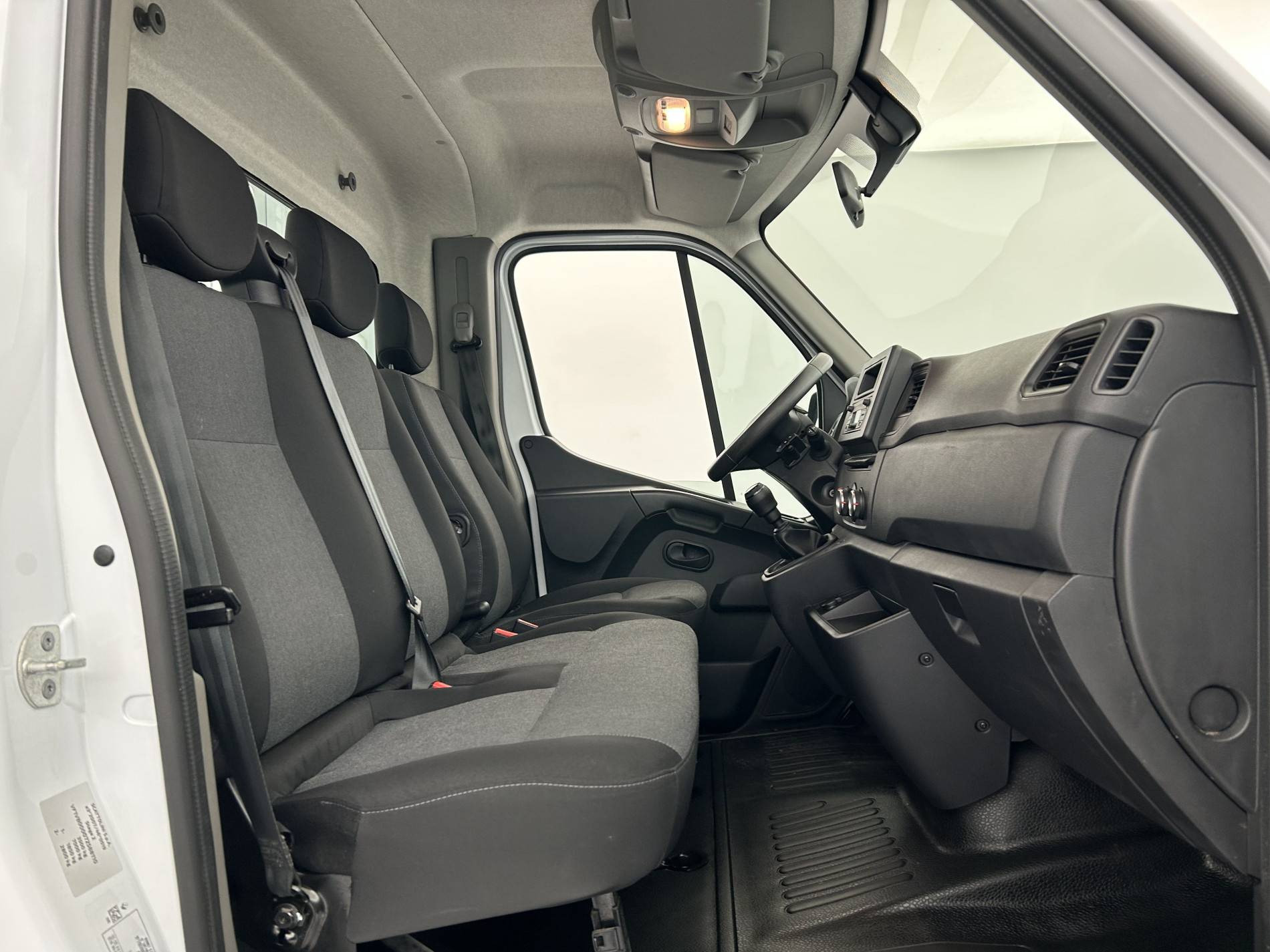 Vente en ligne Renault Master 3 Châssis Cabine MASTER CC PROP RJ3500 L2 PAFC BLUE DCI 130 EURO VI au prix de 32 990 €
