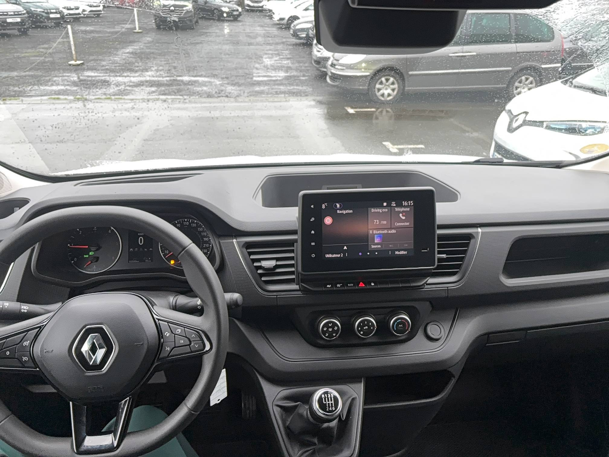 Vente en ligne Renault Trafic 3 Fourgon TRAFIC FGN L1H1 2800 KG BLUE DCI 130 au prix de 17 500 €