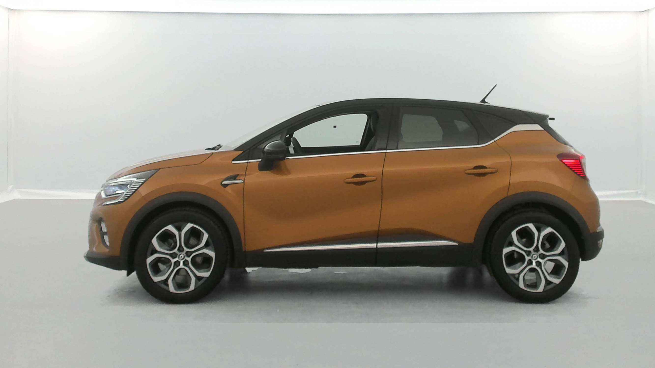 Vente en ligne Renault Captur  E-Tech 145 - 21 au prix de 18 491 €