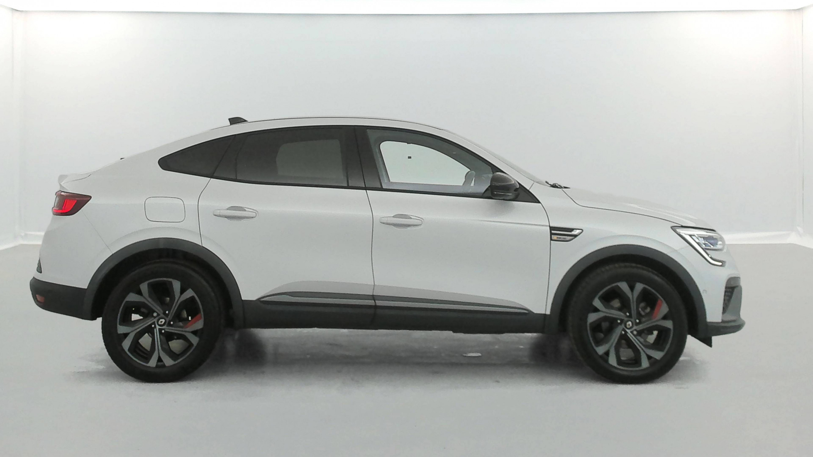 Vente en ligne Renault Arkana  E-Tech hybride 145 au prix de 21 480 €