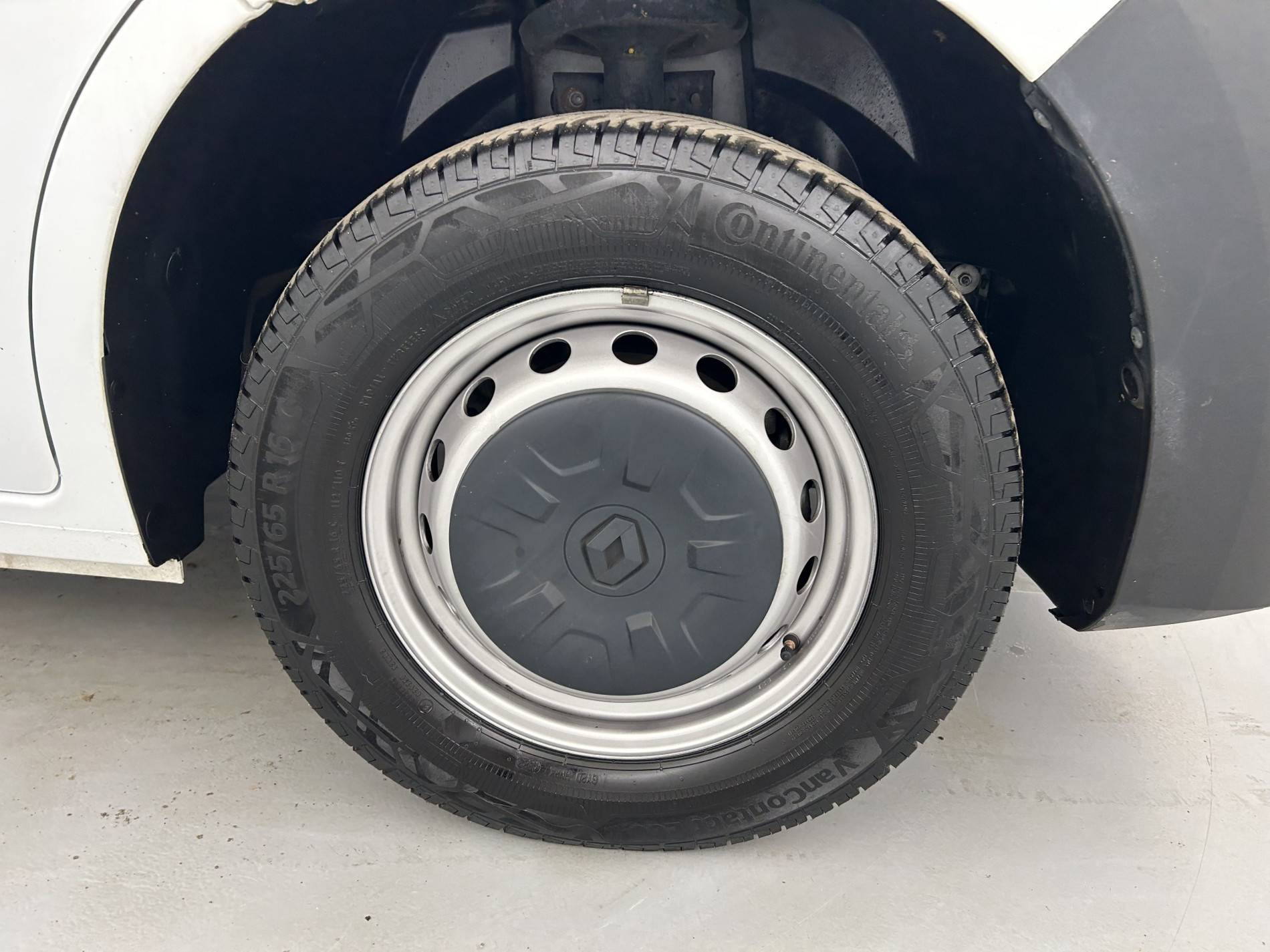Vente en ligne Renault Master Fourgon MASTER FGN TRAC F3500 L2H2 BLUE DCI 135 au prix de 24 900 €