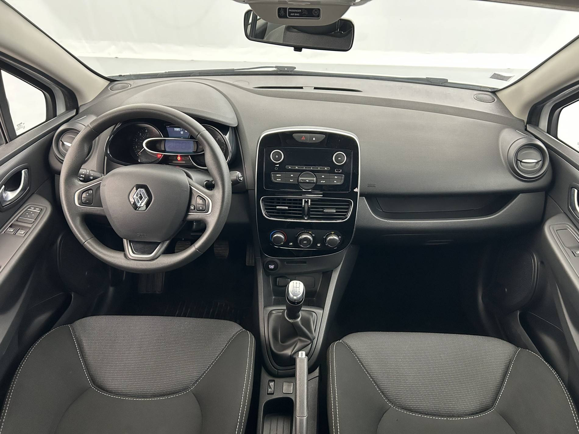 Vente en ligne Renault Clio 4 CLIO SOCIETE DCI 75 ENERGY au prix de 7 790 €