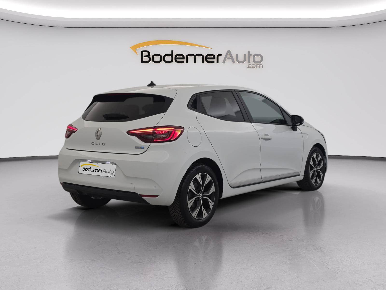 Vente en ligne Renault Clio 5 Clio E-Tech full hybrid 145 au prix de 13 791 €