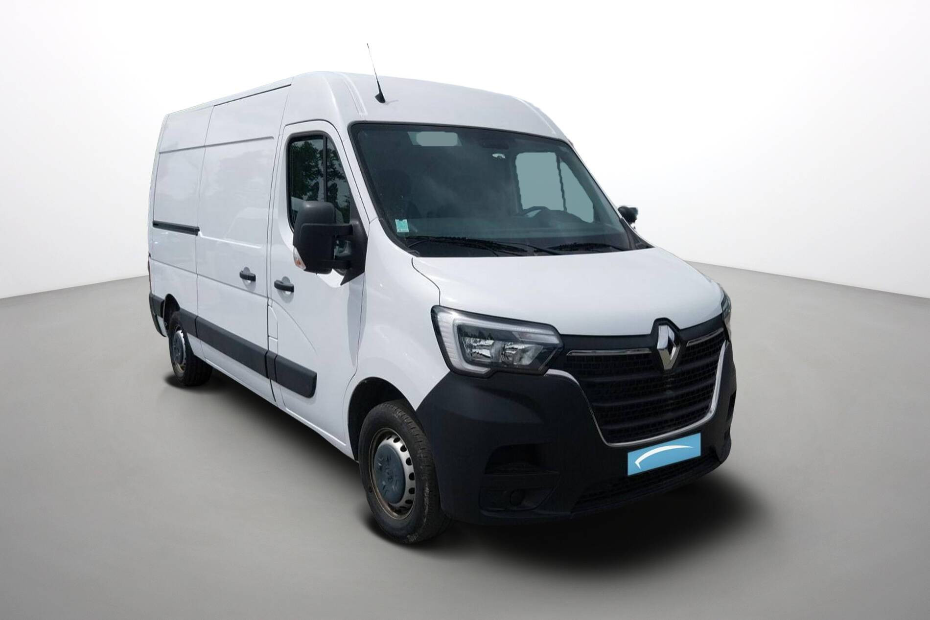 Vente en ligne Renault Master Fourgon MASTER FGN TRAC F3500 L2H2 BLUE DCI 135 au prix de 23 490 €