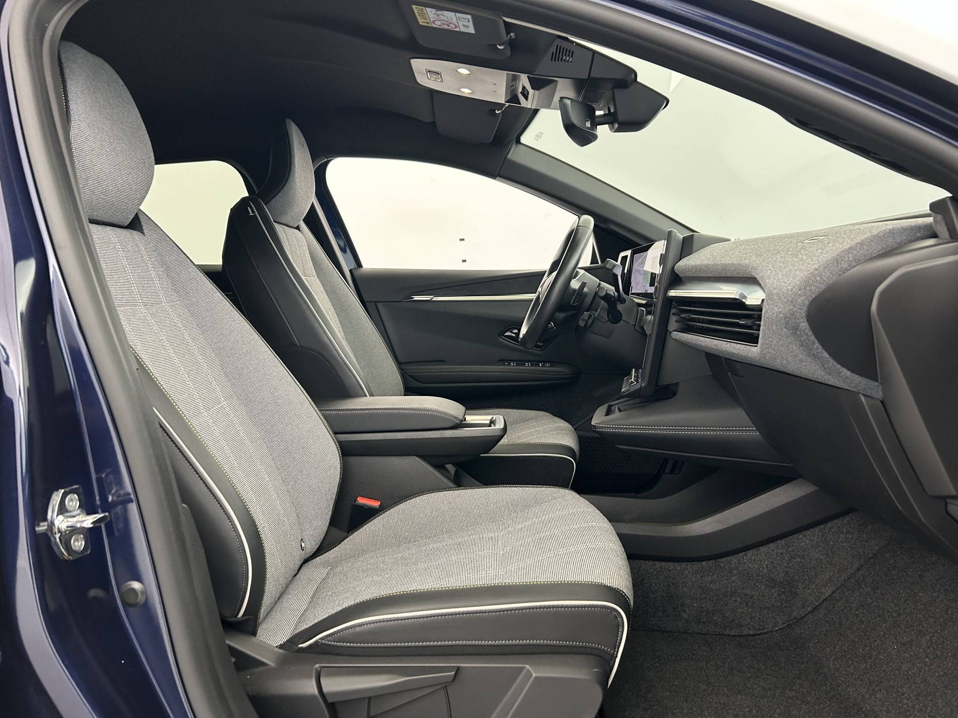 Vente en ligne Renault Megane E-Tech  EV40 130ch standard charge au prix de 20 990 €